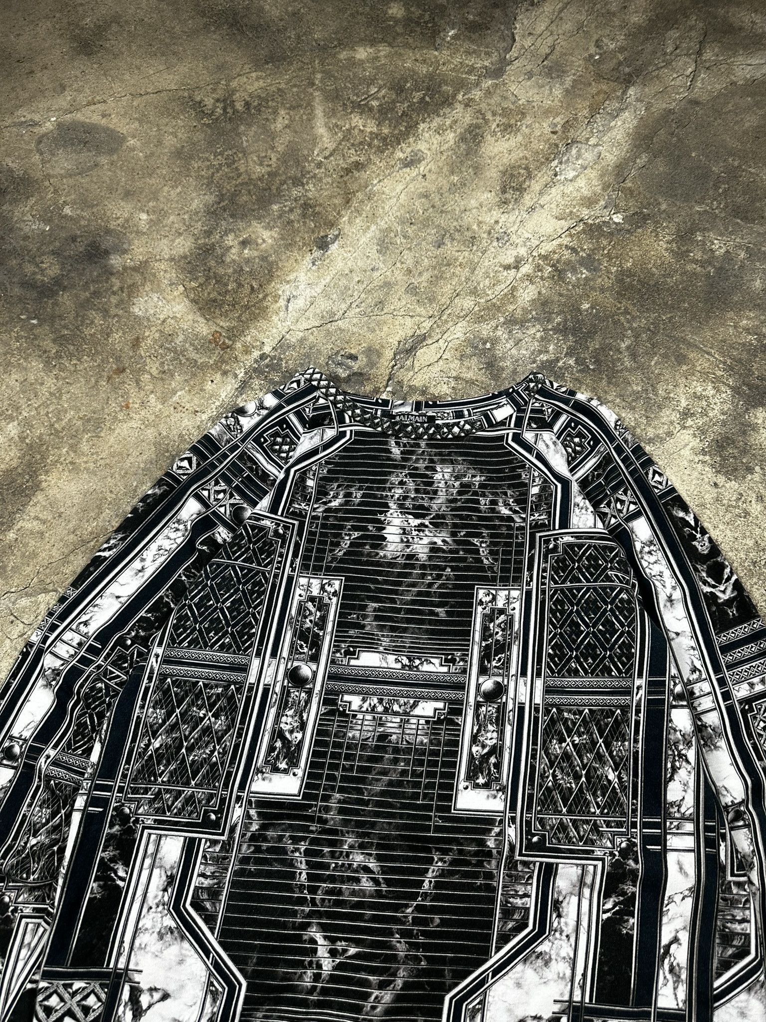 Balmain Balmain Marble Print Longsleeve T-shirt Size XL / US 12-14 / IT 48-50 - 2 Thumbnail