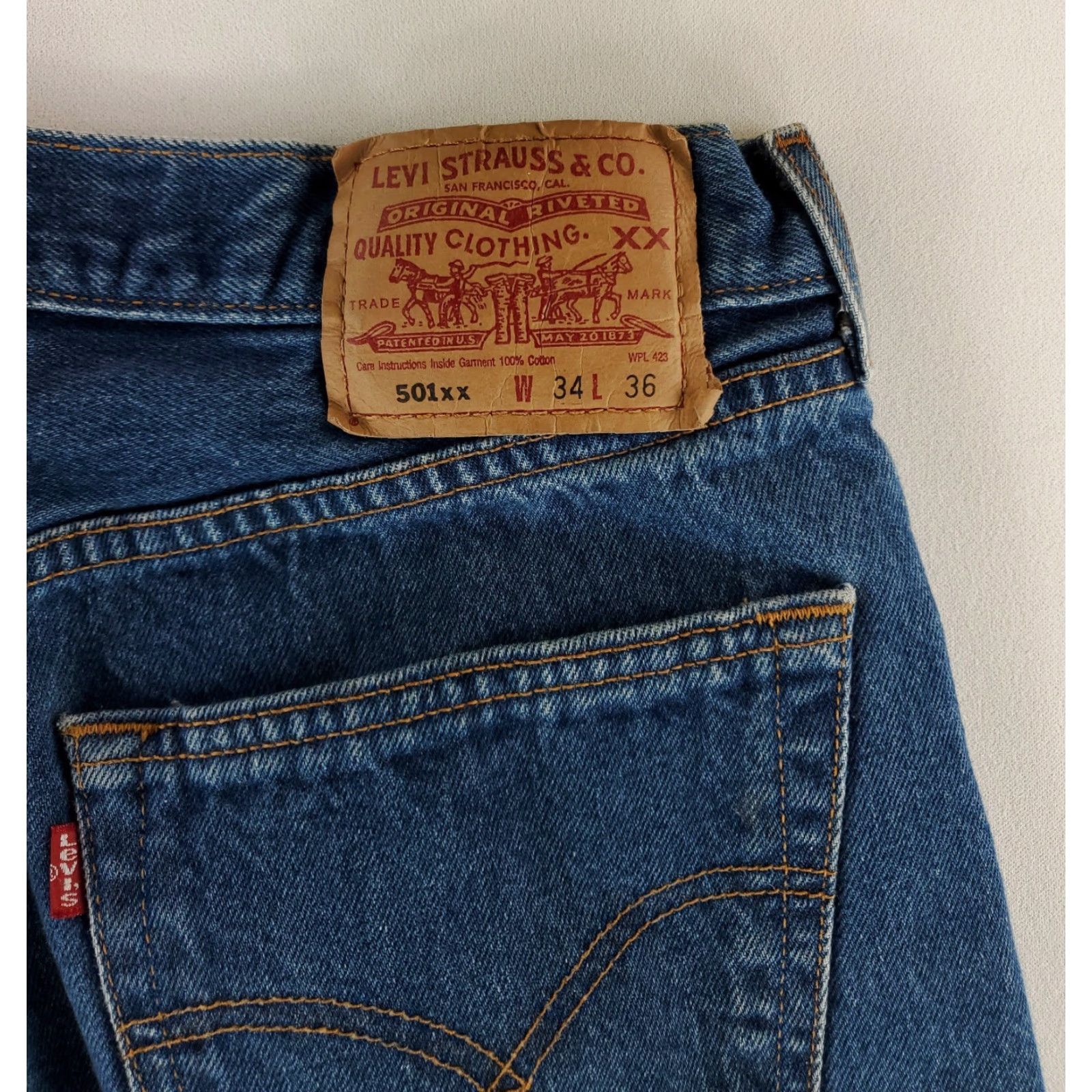 Levi's VINTAGE Levi's 501 xx 501xx VTG Y2K Blue Jeans Mens 32x32 Actual 34x36 Regular Men Blue Straight Jeans Mens Size US 32 / EU 48 - 3 Thumbnail