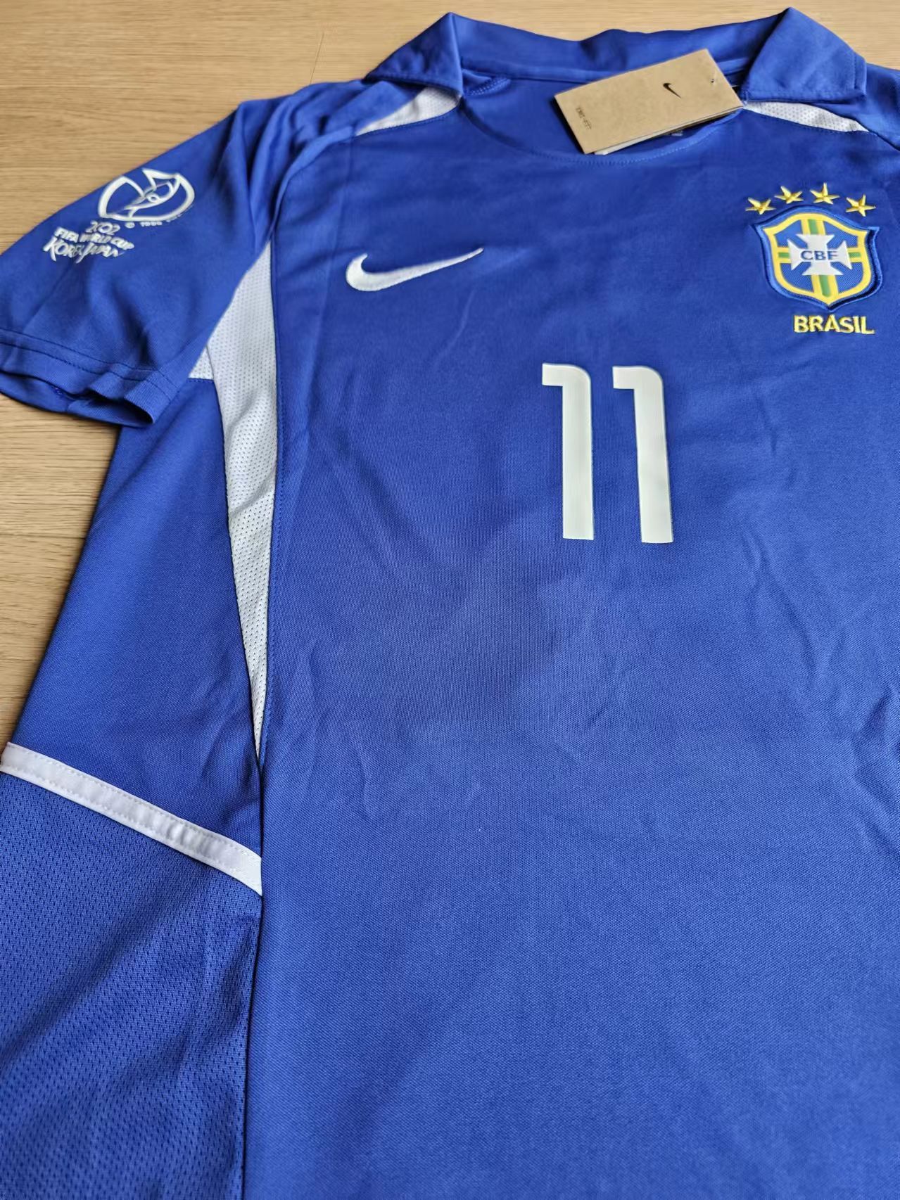 Other 11 Ronaldinho Jersey Away 2002 Brazil Size US M / EU 48-50 / 2 - 3 Thumbnail