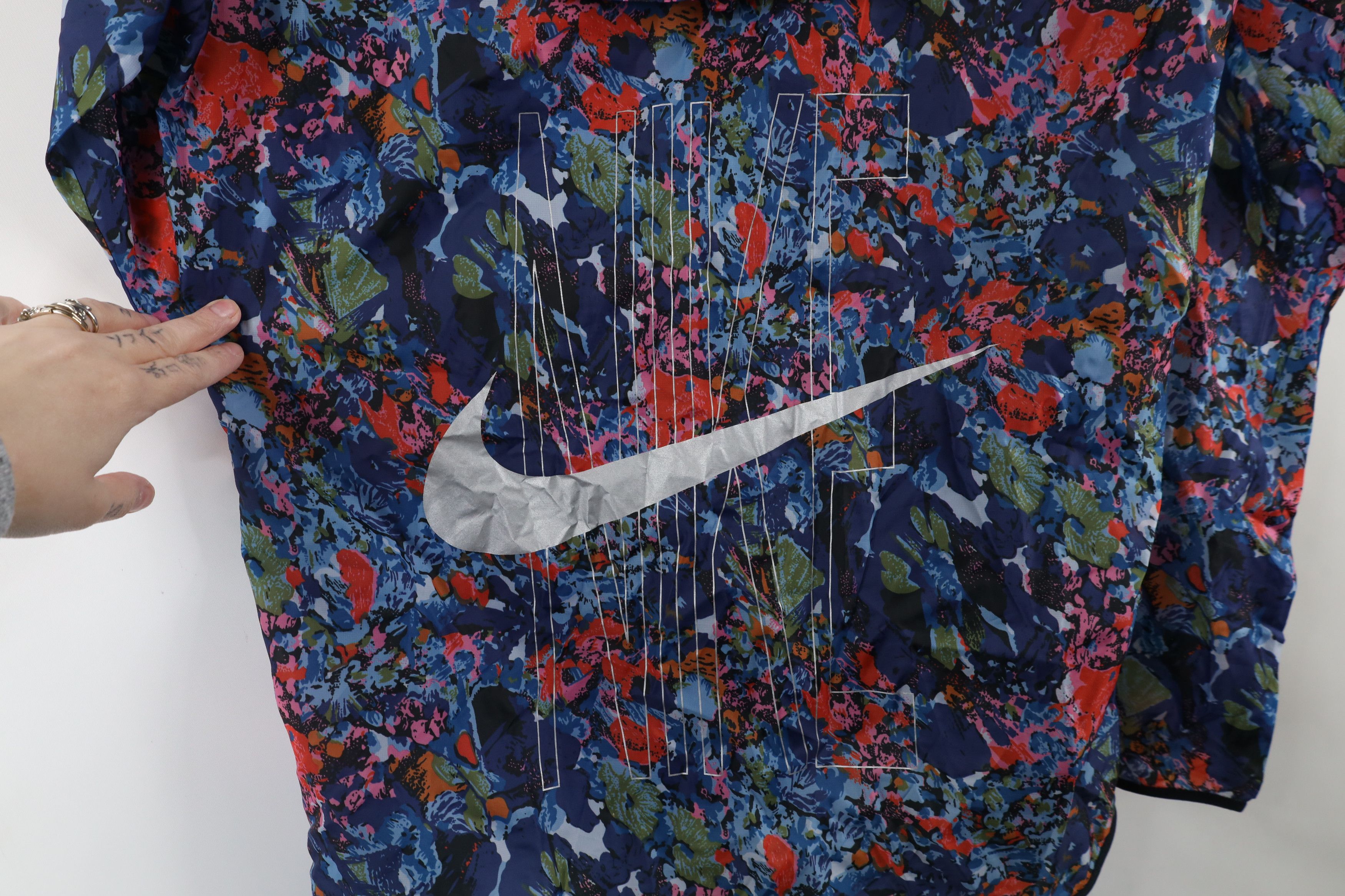 Nike × Vintage Nike Rainbow Big Swoosh Hooded Windrunner Windbreaker Jacket Size US S / EU 44-46 / 1 - 10 Thumbnail