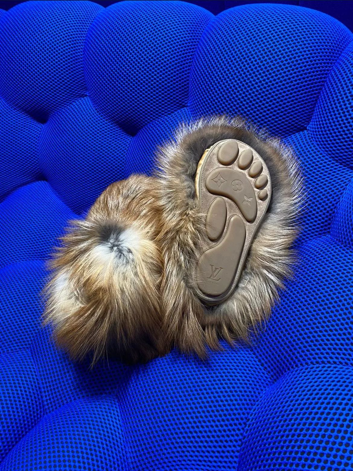 Louis Vuitton Louis Vuitton Lv25SS Fox Fur Bear Paw Boots Size US 10 / EU 43 - 1 Preview