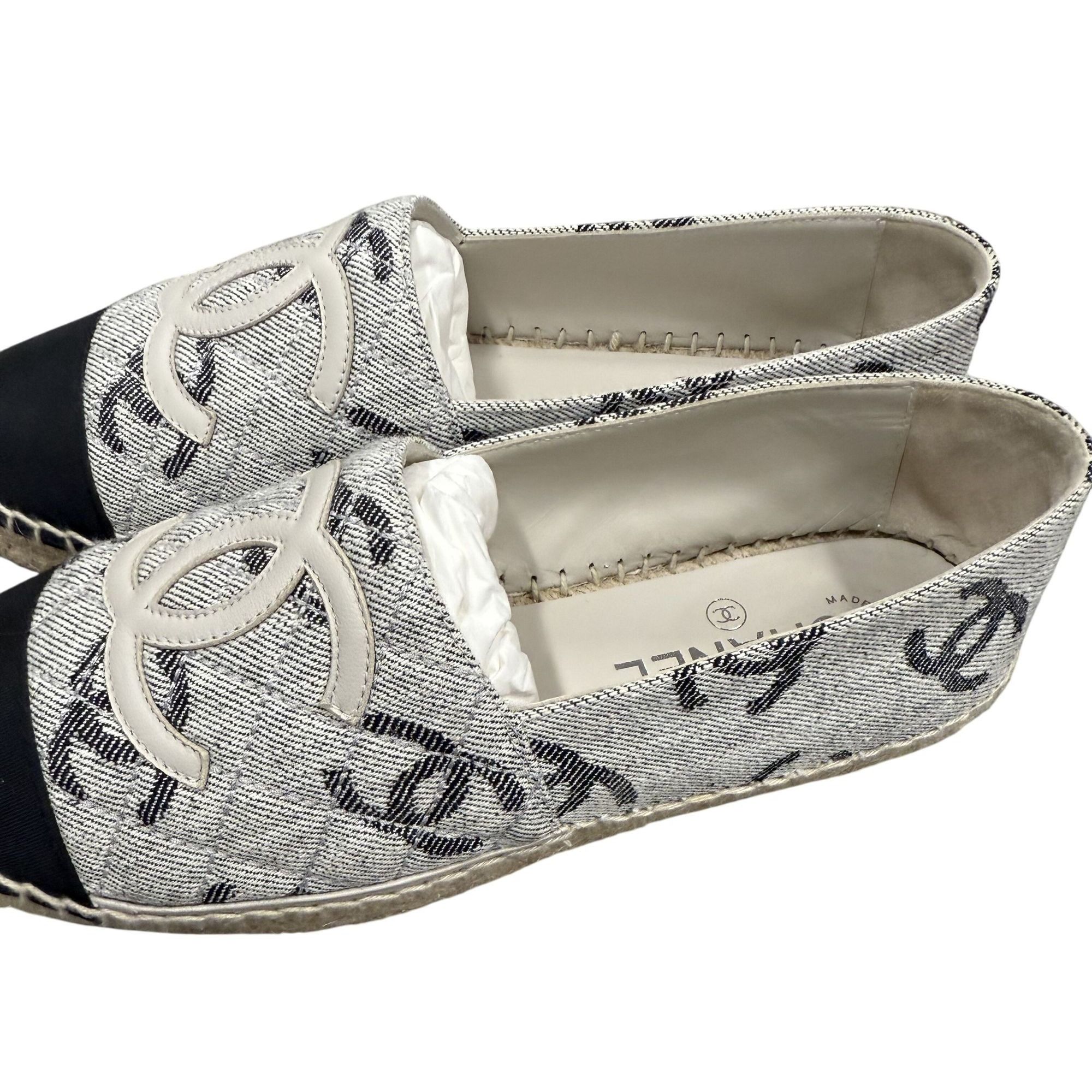Chanel Chanel Espadrille Flats Canvas & Leather CC Logo Design Blac Size US 9 / IT 39 - 9 Thumbnail