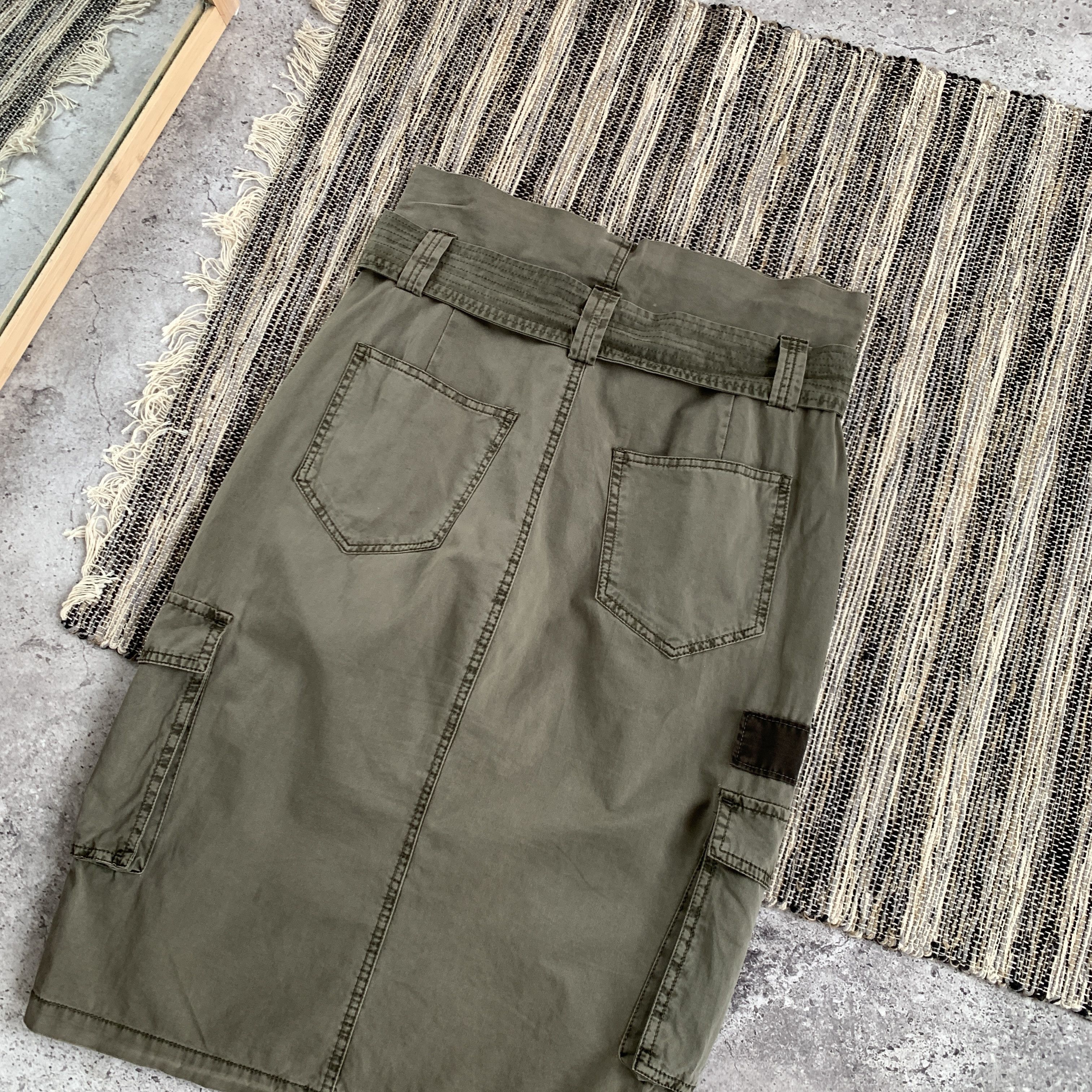 Japanese Brand Vintage Y2K Faded Women's Khaki Bondage Low RIse Midi Skirt Size 26" / US 2 / IT 38 - 4 Thumbnail