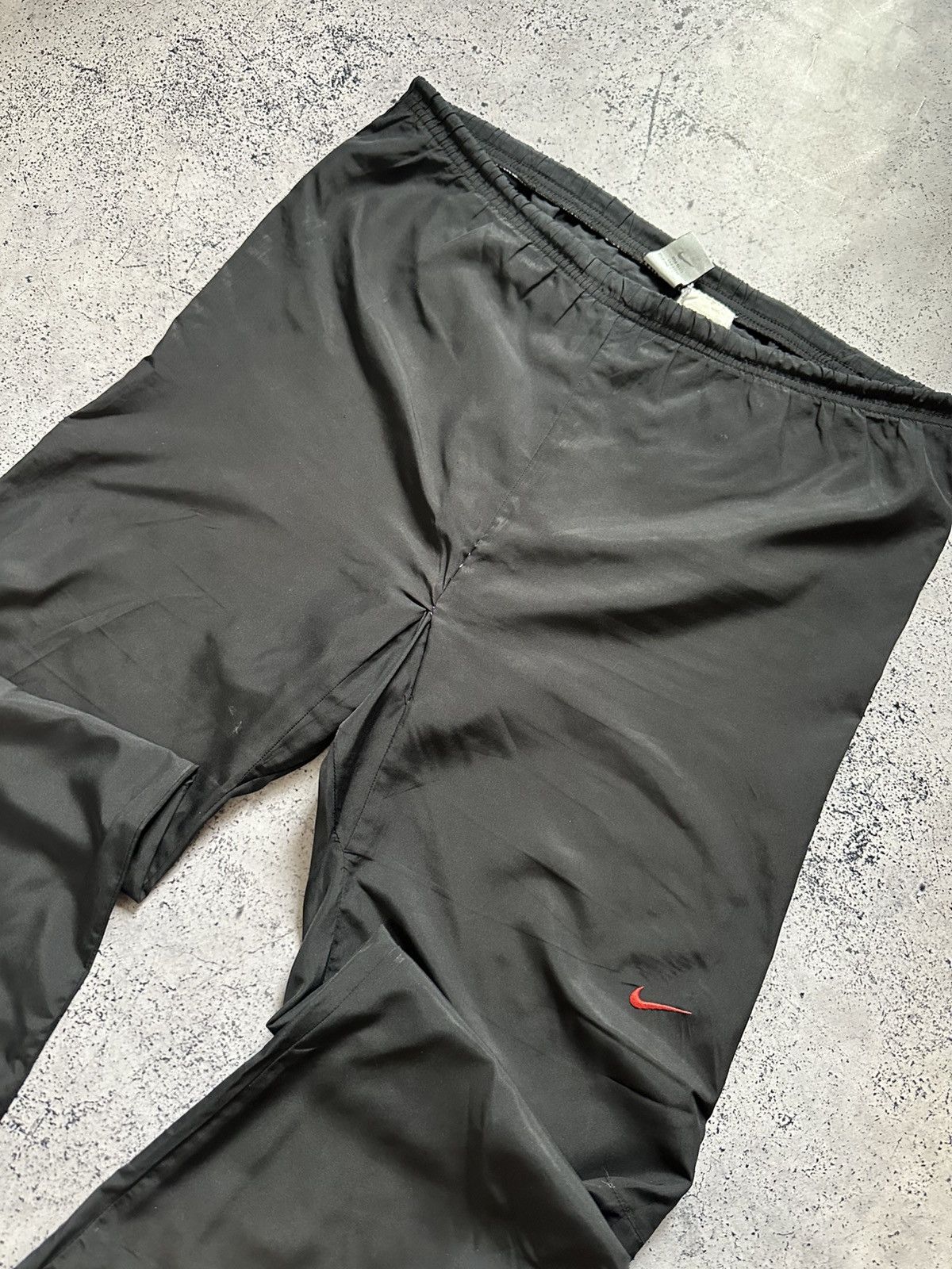 Nike Vintage Nike Nylon Track Pants Drill Swoosh Joggers Y2K USA Size US 34 / EU 50 - 3 Thumbnail