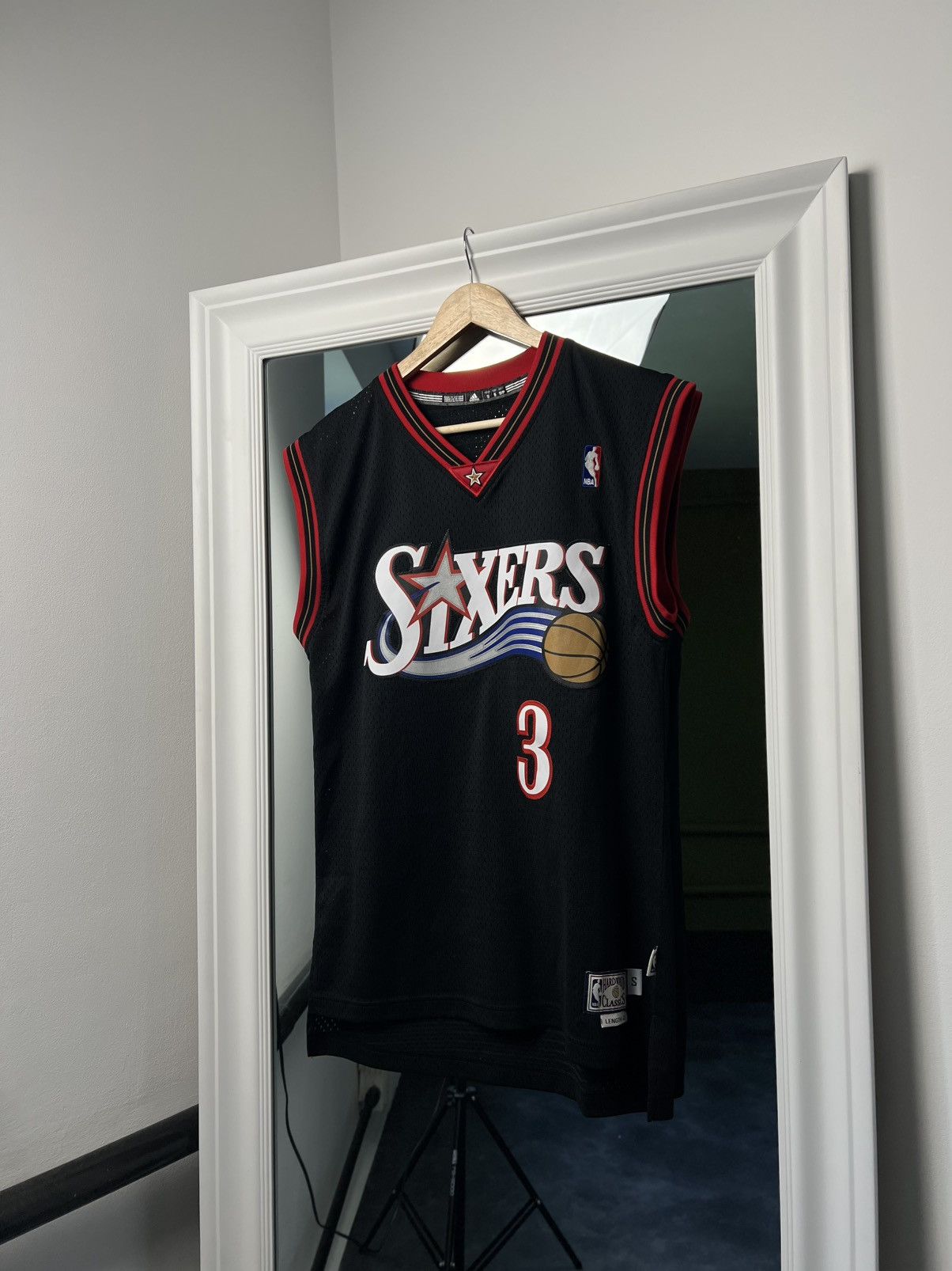 Adidas × NBA Adidas NBA Iverson #3 76ers Jersey Black Size S Size US S / EU 44-46 / 1 - 4 Thumbnail