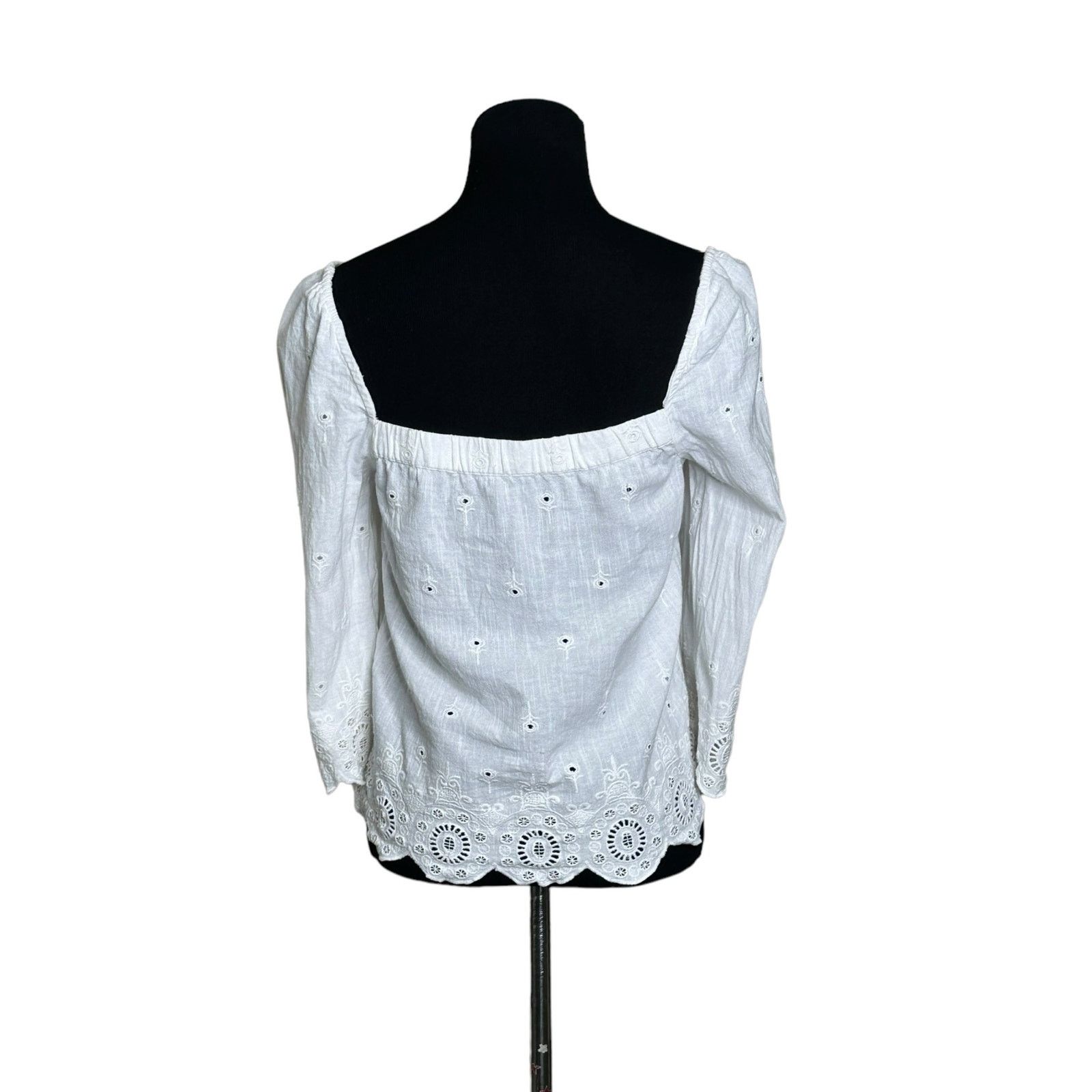 Zara Zara white eyelet off shoulder button blouse size XS Size XS / US 0-2 / IT 36-38 - 12 Thumbnail