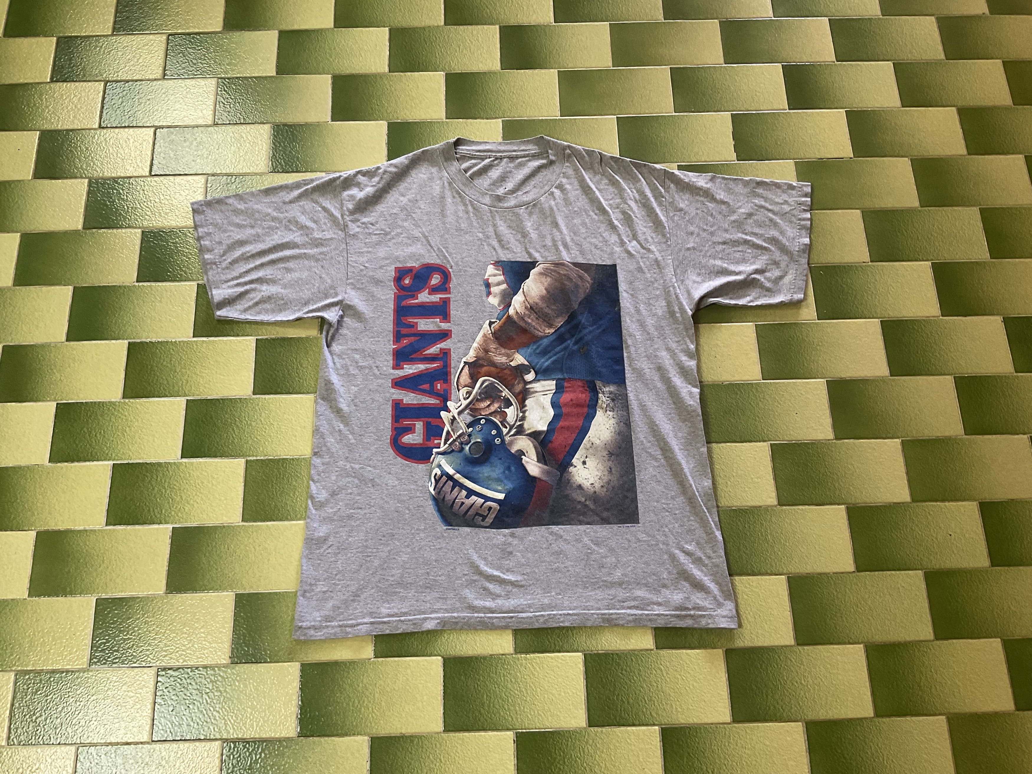 NFL Vintage 1996 NFL New York Giants T-Shirt by Nutmeg Fits XXL Size US XXL / EU 58 / 5 - 1 Thumbnail