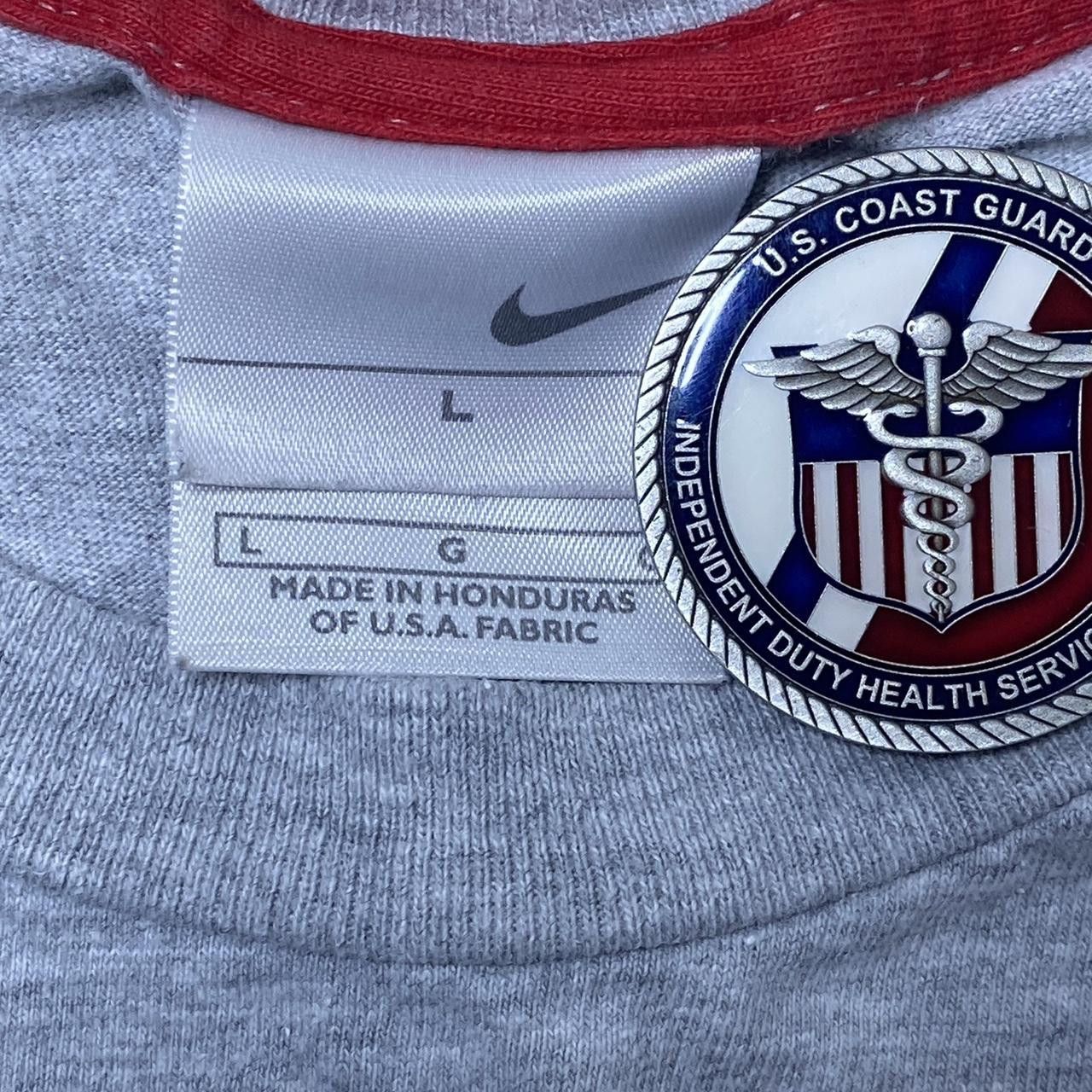 Nike Vintage Nike Center Check "Unstoppable" Gray Tee Size Large Size US L / EU 52-54 / 3 - 3 Thumbnail