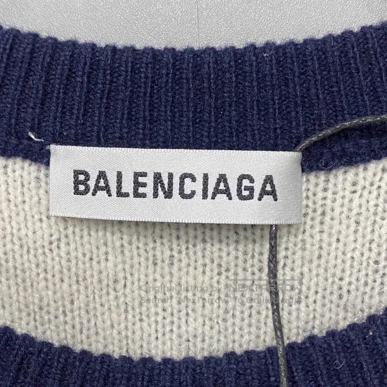 Balenciaga Balenciaga Knitted sweater with logo all over Size US S / EU 44-46 / 1 - 4 Thumbnail