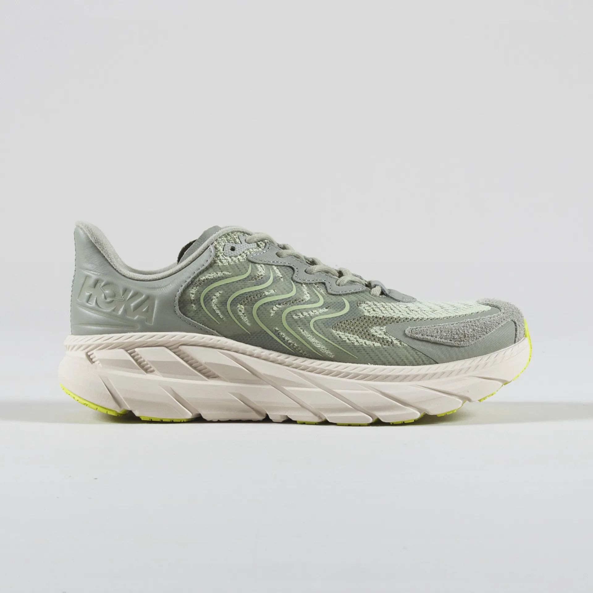o1s22i1n0924 Clifton ls Sneakers in Green