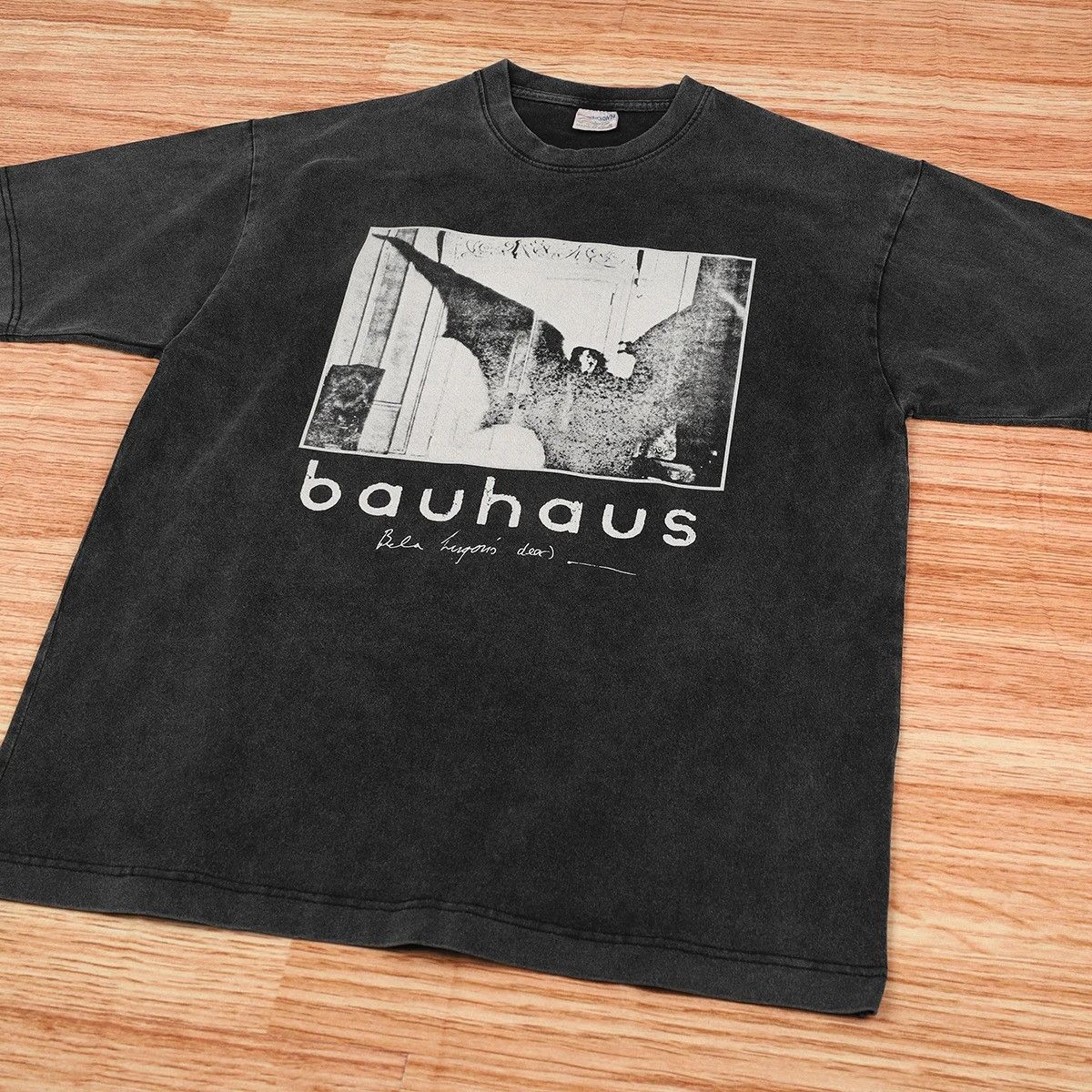 Vintage 90s Gothic Bela T-Shirt Size US L / EU 52-54 / 3 - 1 Thumbnail