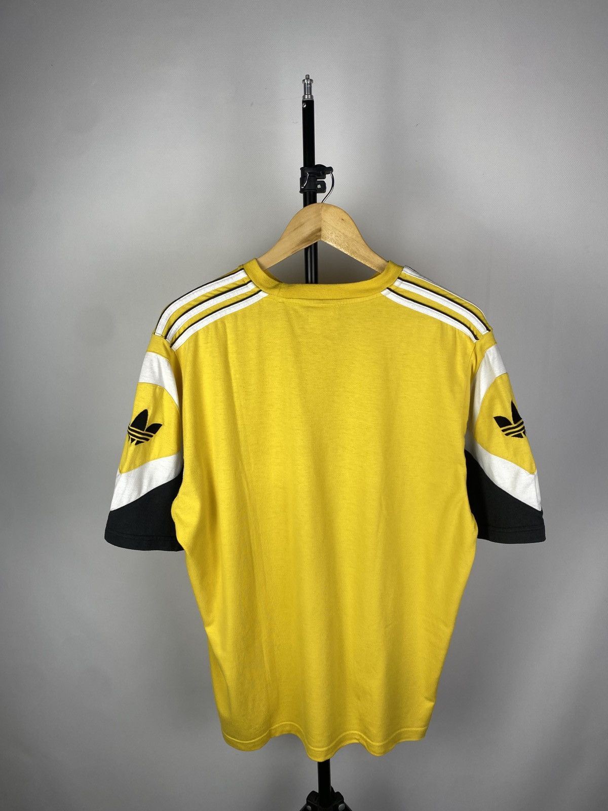 Adidas × Vintage Vintage 90s Central Logo Adidas y2k T Shirt Size US L / EU 52-54 / 3 - 6 Thumbnail