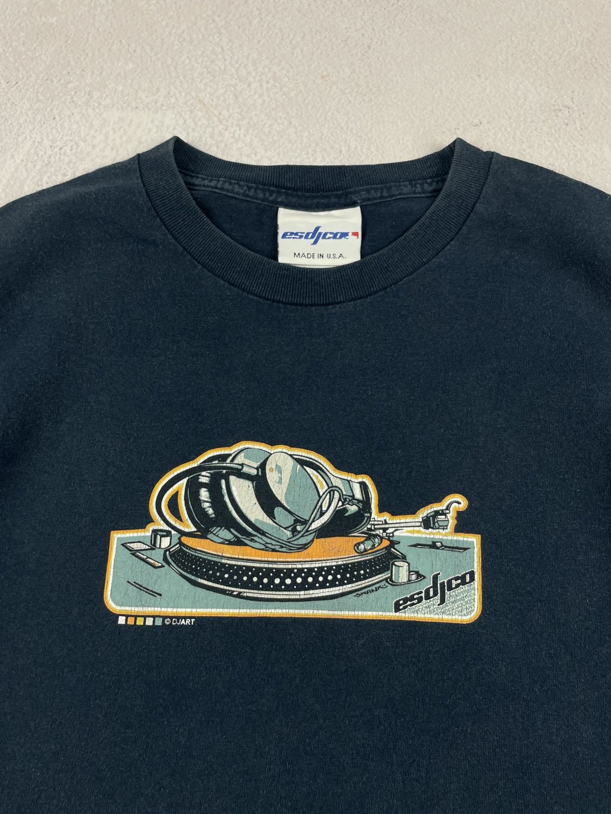 Vintage Vintage Esdjco Djart DJ Turntable Tee USA Made Size L Size US L / EU 52-54 / 3 - 4 Thumbnail