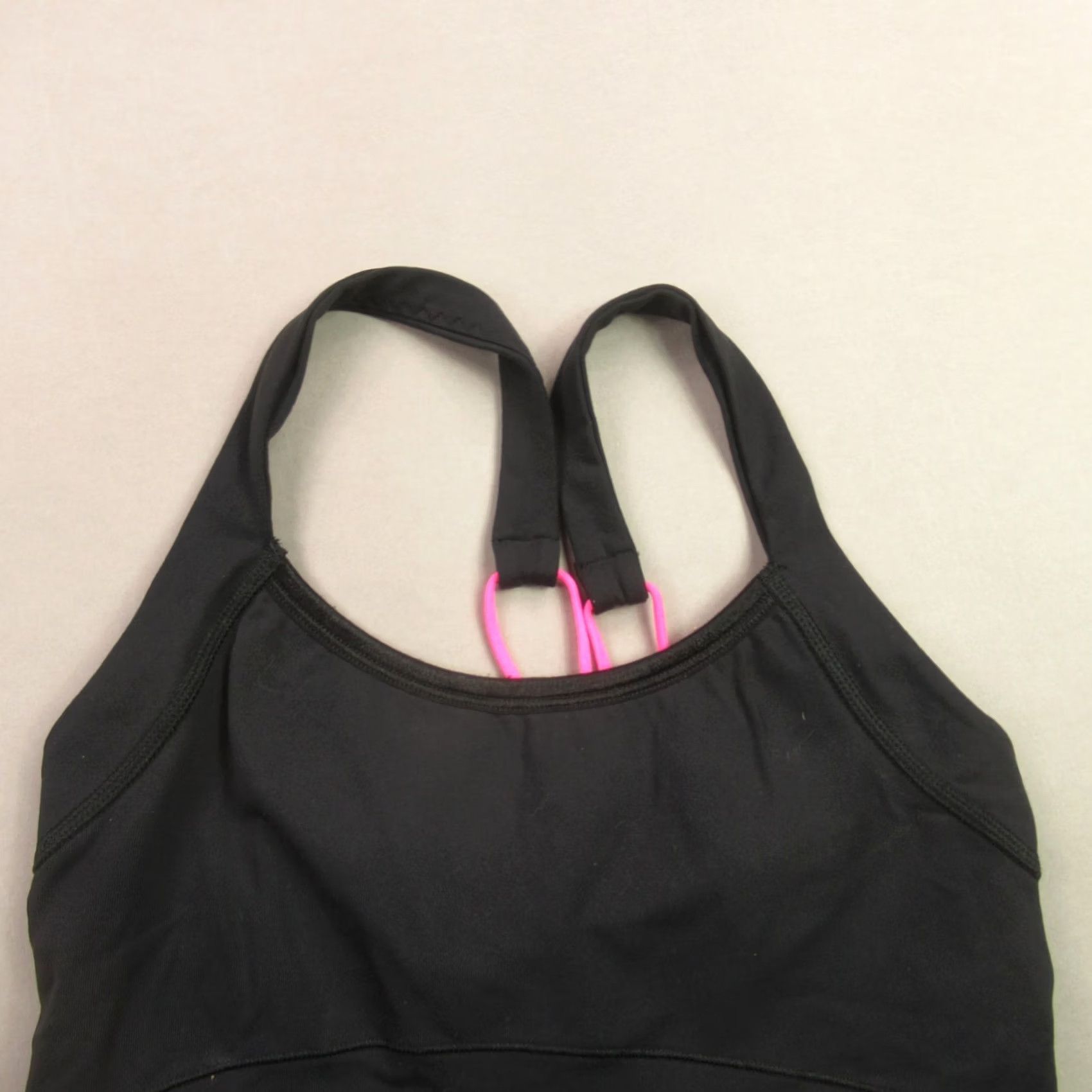 Oakley Oakley Shirt Womens Small Sleeveless Pullover Black Lightweight Top Tank Knit Casual Logo Bagde Womens Small Oakley Shirt Size S / US 4 / IT 40 - 3 Thumbnail