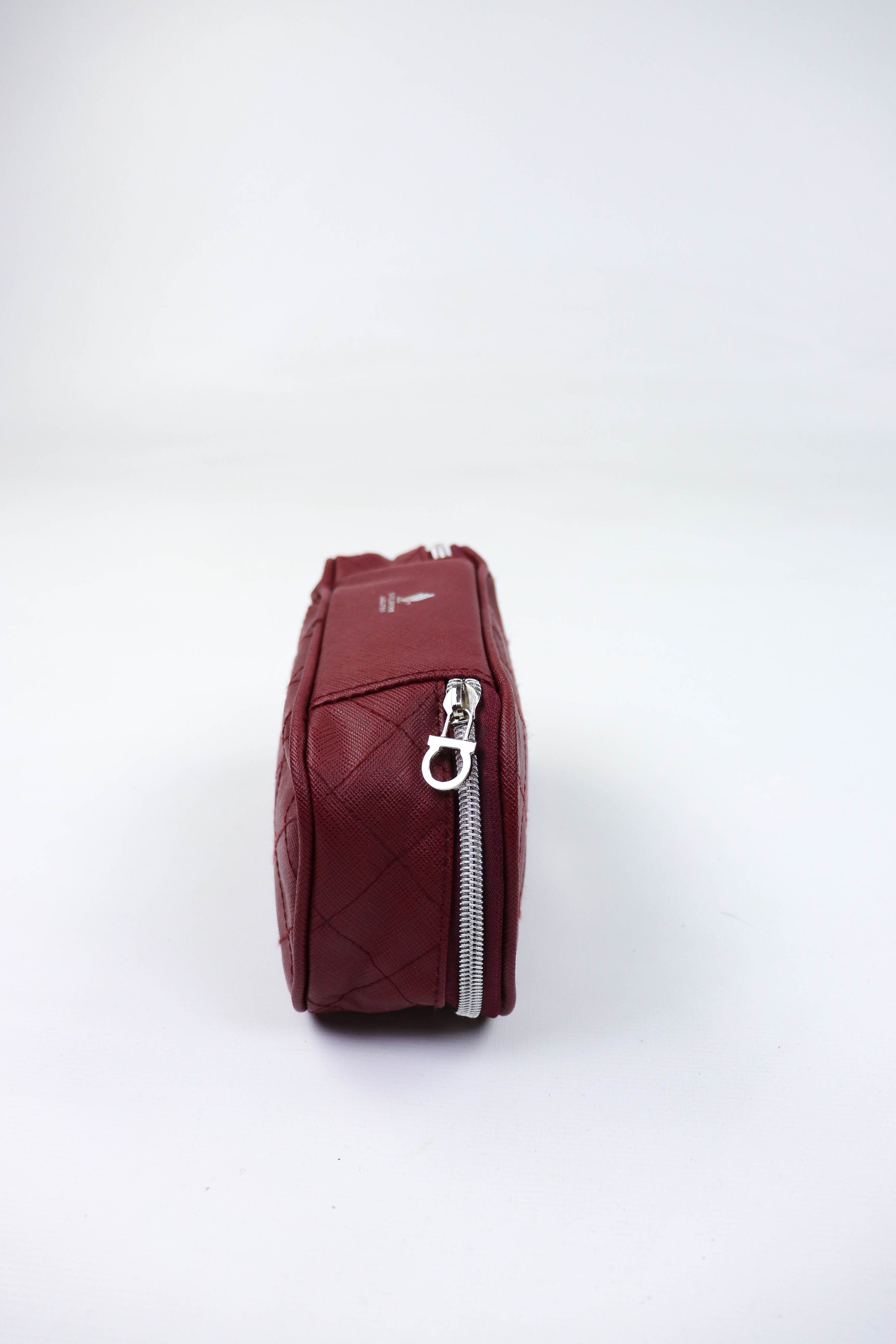Salvatore Ferragamo Salvatore Ferragamo Parfums Singapore Airlines Red Zip Pouch Size ONE SIZE - 4 Thumbnail