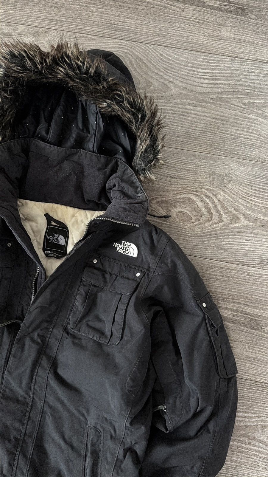 The North Face The North Face Embroidered Logo Vintage Fure Outdoor Jacket Size M / US 6-8 / IT 42-44 - 4 Thumbnail