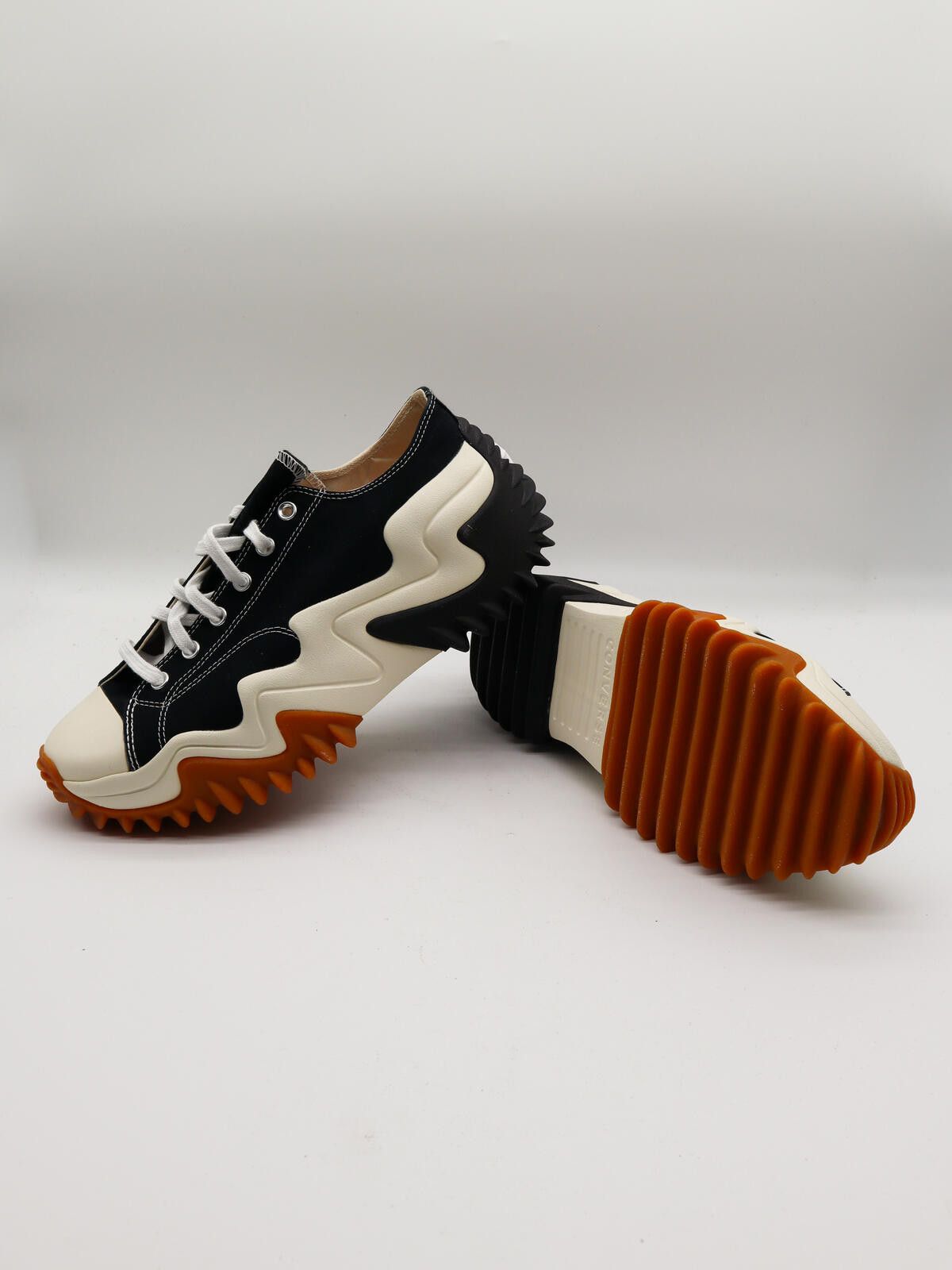 Converse Converse Run Star Motion Platform Low - 172895C - UK 11 Size US 12 / EU 45 - 2 Thumbnail