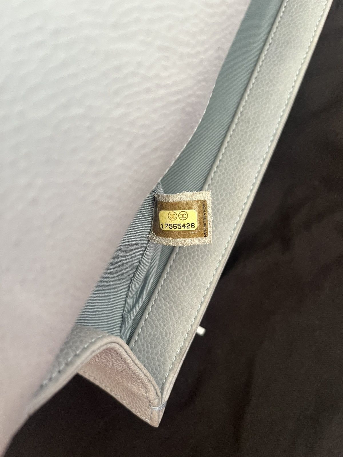 Chanel Medium Boy Chanel Shoulder Bag Size ONE SIZE - 8 Thumbnail