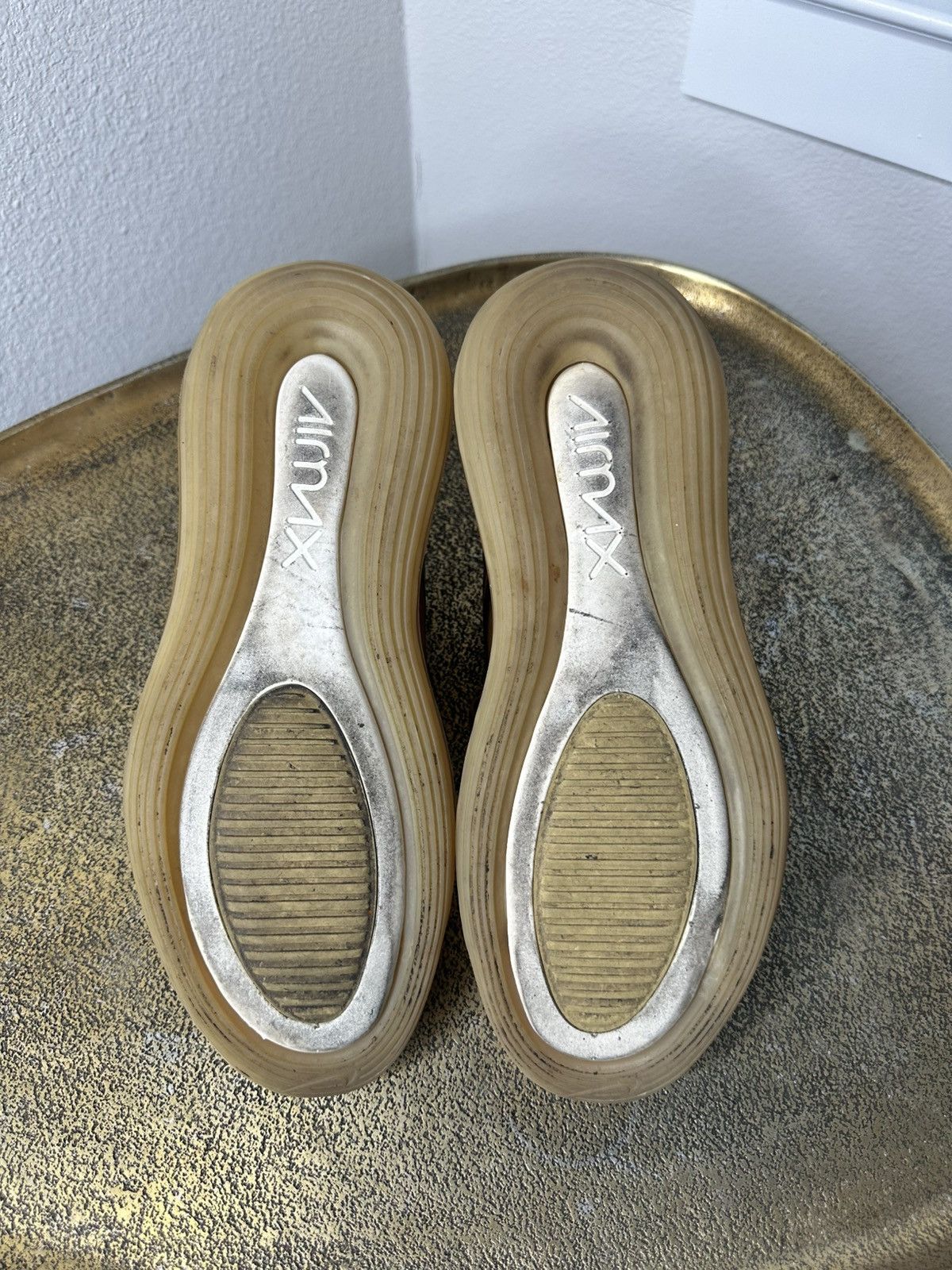 Nike Nike Air Max 720 Size US 9 / EU 42 - 6 Thumbnail