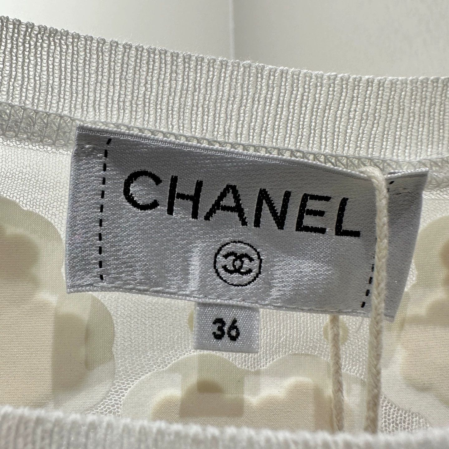Chanel Chanel Camellia Sequin-Cutout Shoulder Buckle 36 Size XS / US 0-2 / IT 36-38 - 3 Thumbnail