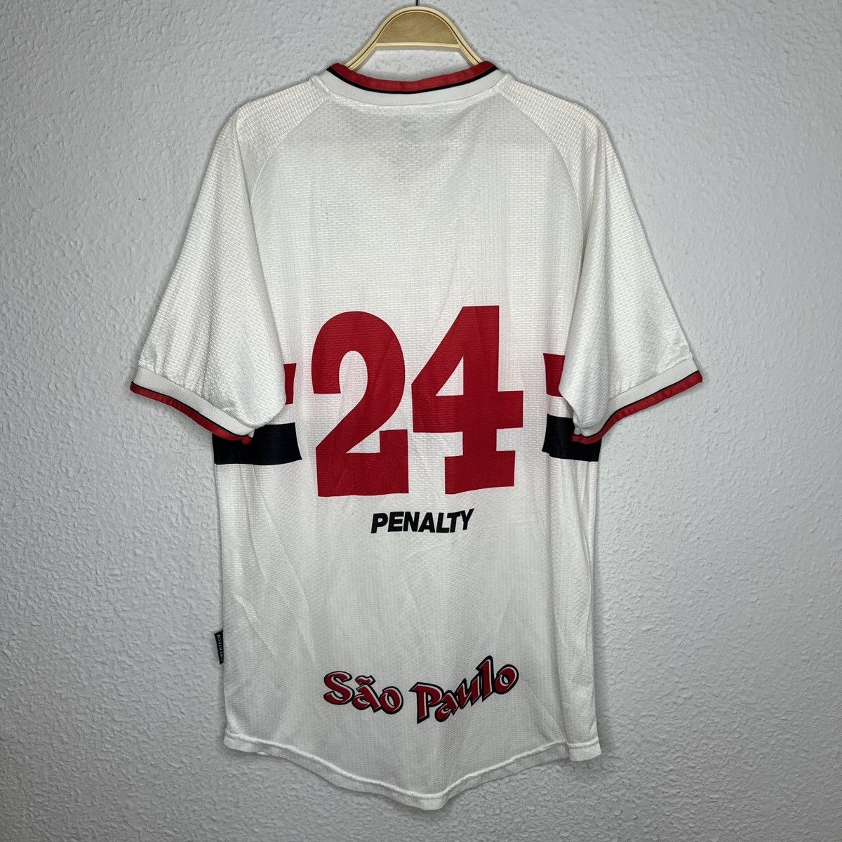 Penalty São Paulo Penalty Vintage Tshirt Tee Jersey 90s Y2K White 24 Size US L / EU 52-54 / 3 - 7 Thumbnail