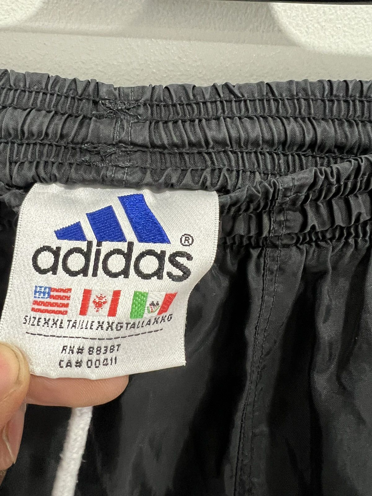Adidas × Vintage Vintage Adidas Shorts XXL Size US 37 - 3 Thumbnail