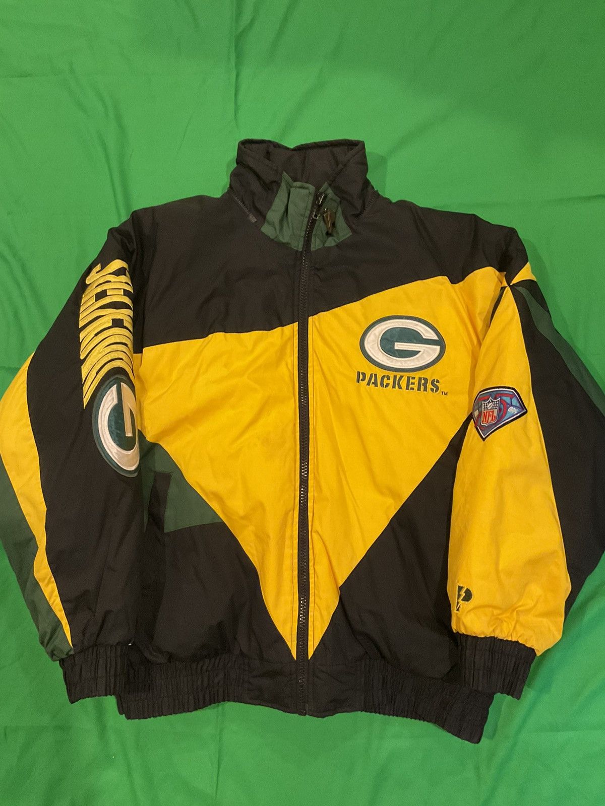 NFL × Vintage Vintage 90s NFL Green Bay Packers jacket Size US XL / EU 56 / 4 - 2 Thumbnail