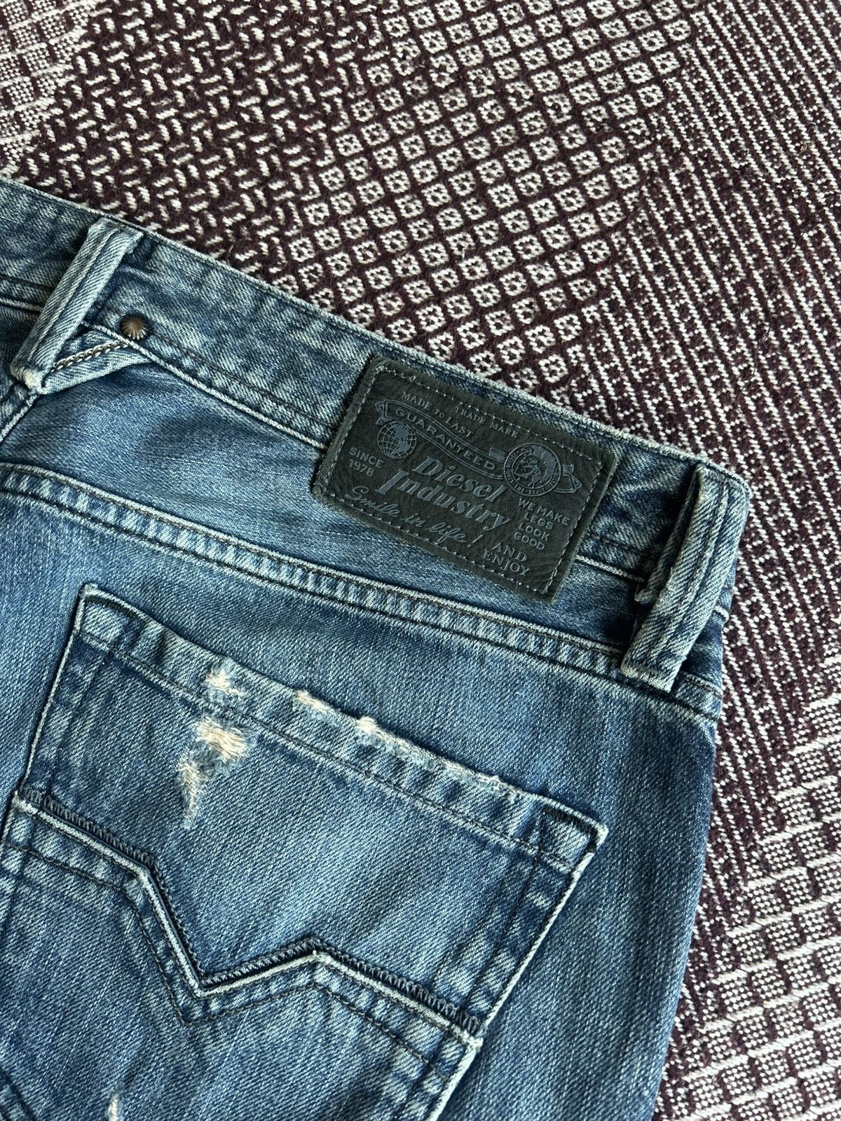 Vintage Vintage Diesel Larkee Denim Shorts Faded Japanese Size 32x34 Size US 32 / EU 48 - 5 Thumbnail