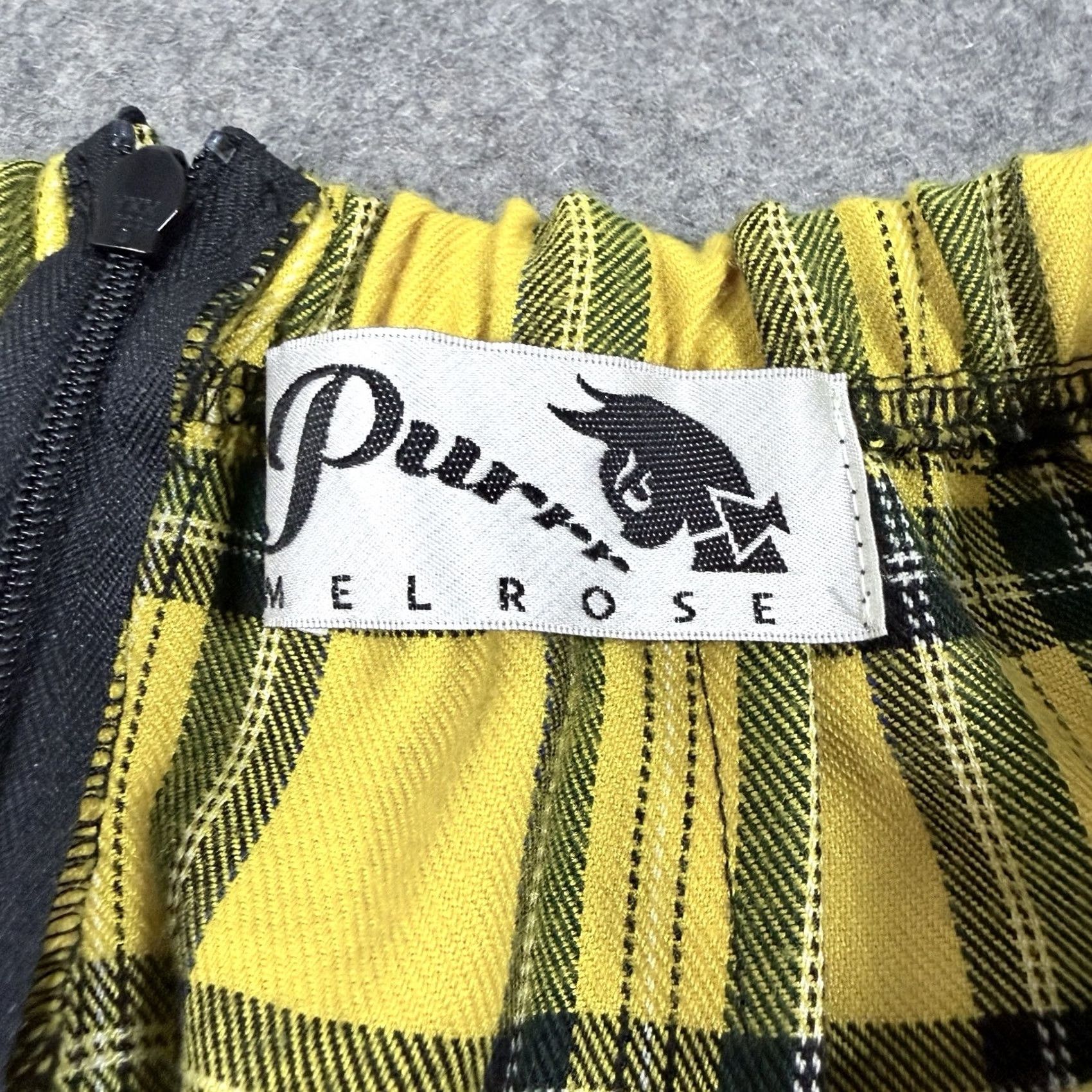 Vintage Purrr Melrose Pants Women's 90s Yellow Plaid Back-Zip Slimming Elastic Waist Casual Workwear Straight Inseam 23.75" Size 24 Regular Size 42" / US 20 - 6 Thumbnail