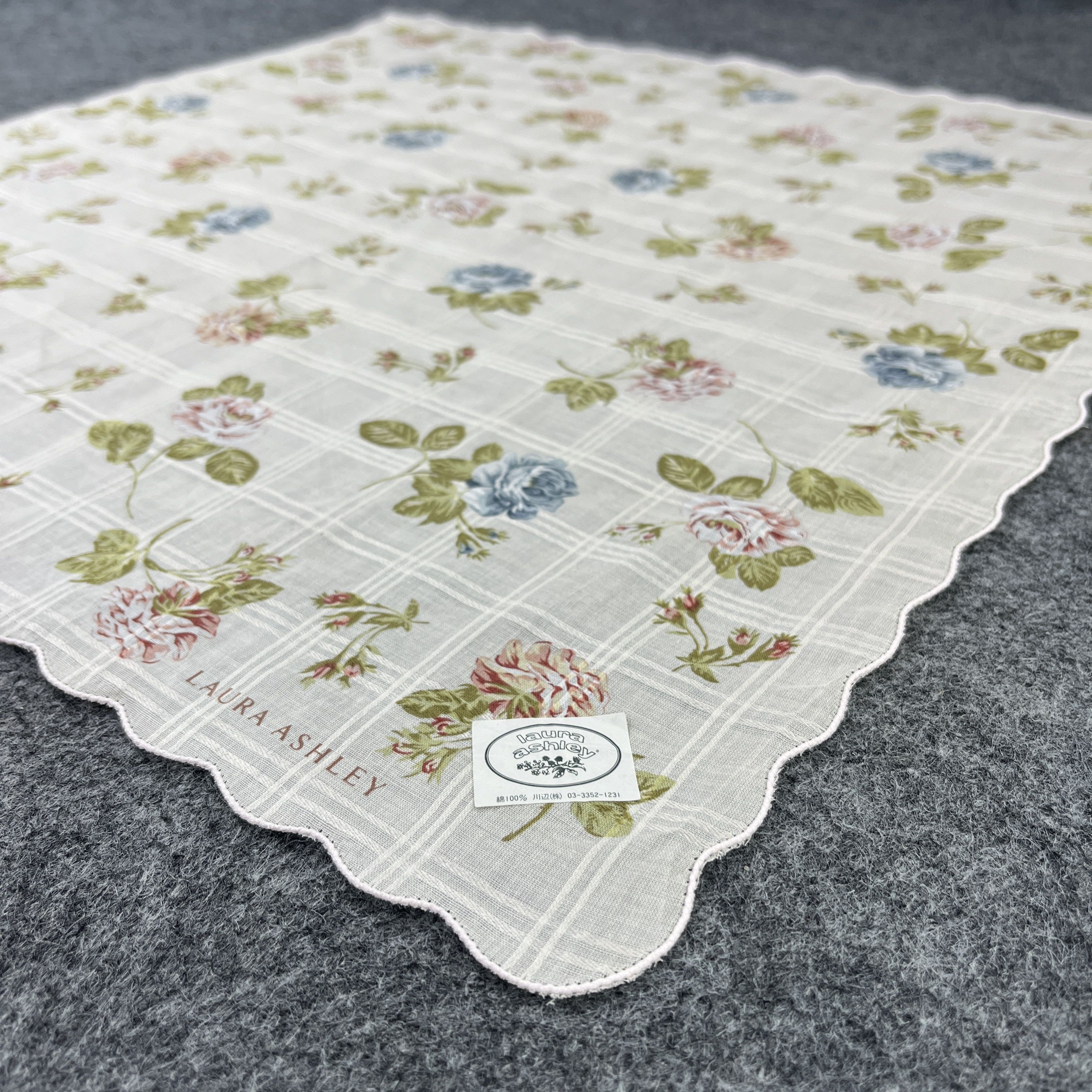 Laura Ashley Laura Ashley Handkerchief / Bandana / Neckerchief B106 Size ONE SIZE - 6 Thumbnail
