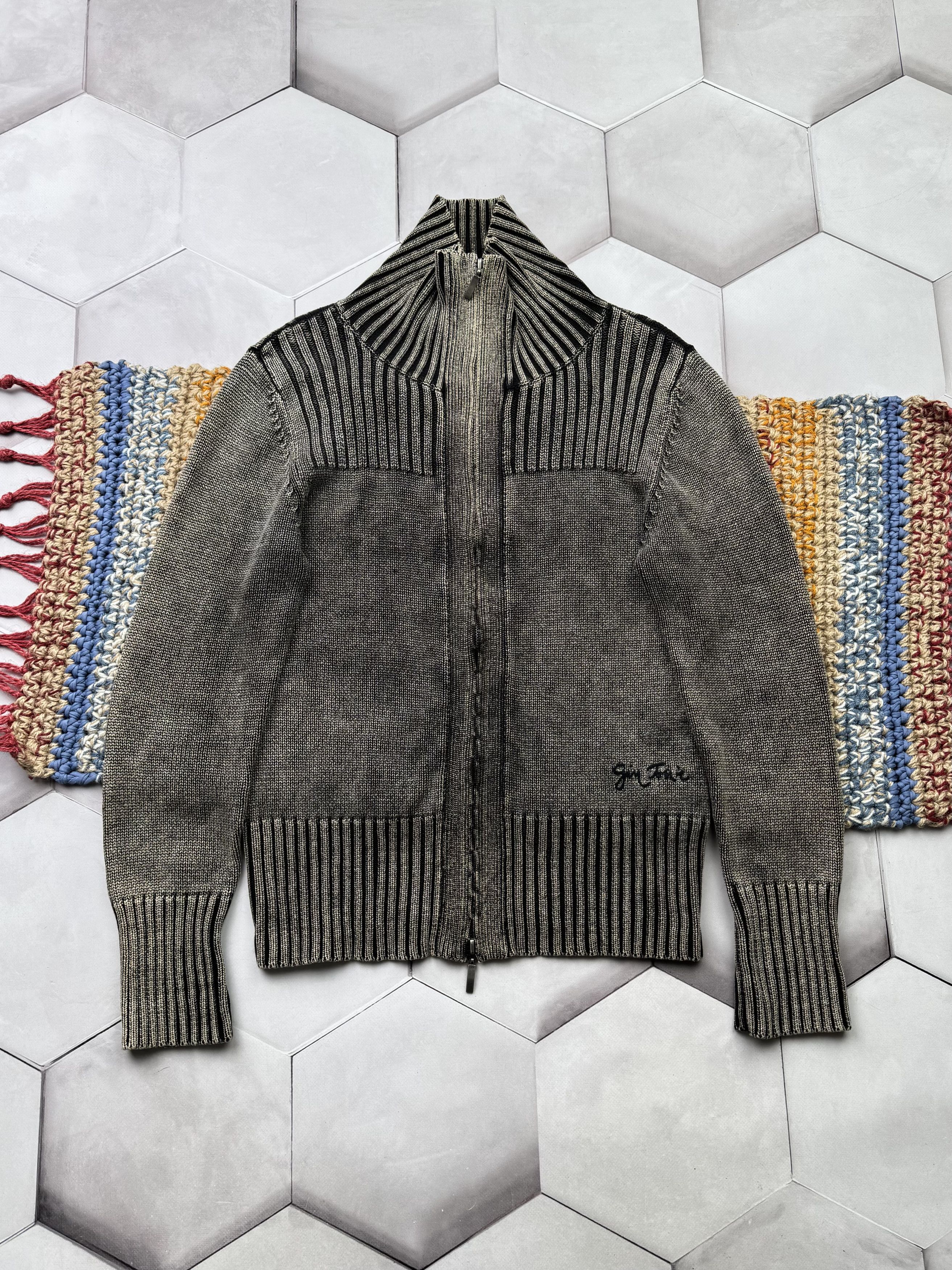Japanese Brand Vintage Ribbed Faded Sweater (E4) Size M / US 6-8 / IT 42-44 - 1 Thumbnail