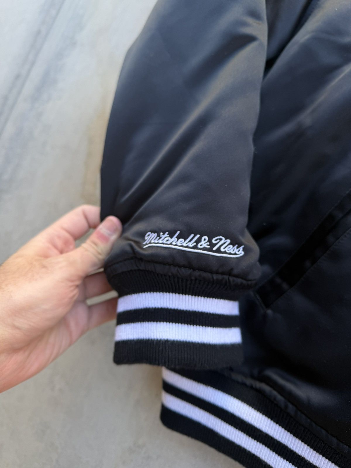 Mitchell & Ness × Supreme Supreme x Mitchell & Ness Satin Varsity Jacket – Black L Size US L / EU 52-54 / 3 - 5 Thumbnail