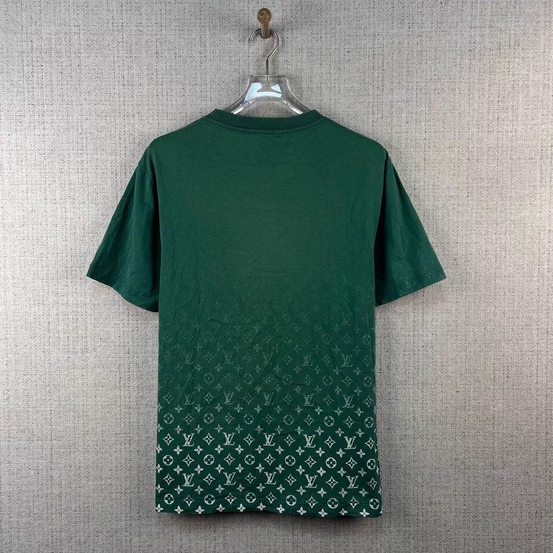 Louis Vuitton Louis Vuitton FW23 Logo Gradient Full Print Round Neck Sho Size US XL / EU 56 / 4 - 3 Thumbnail
