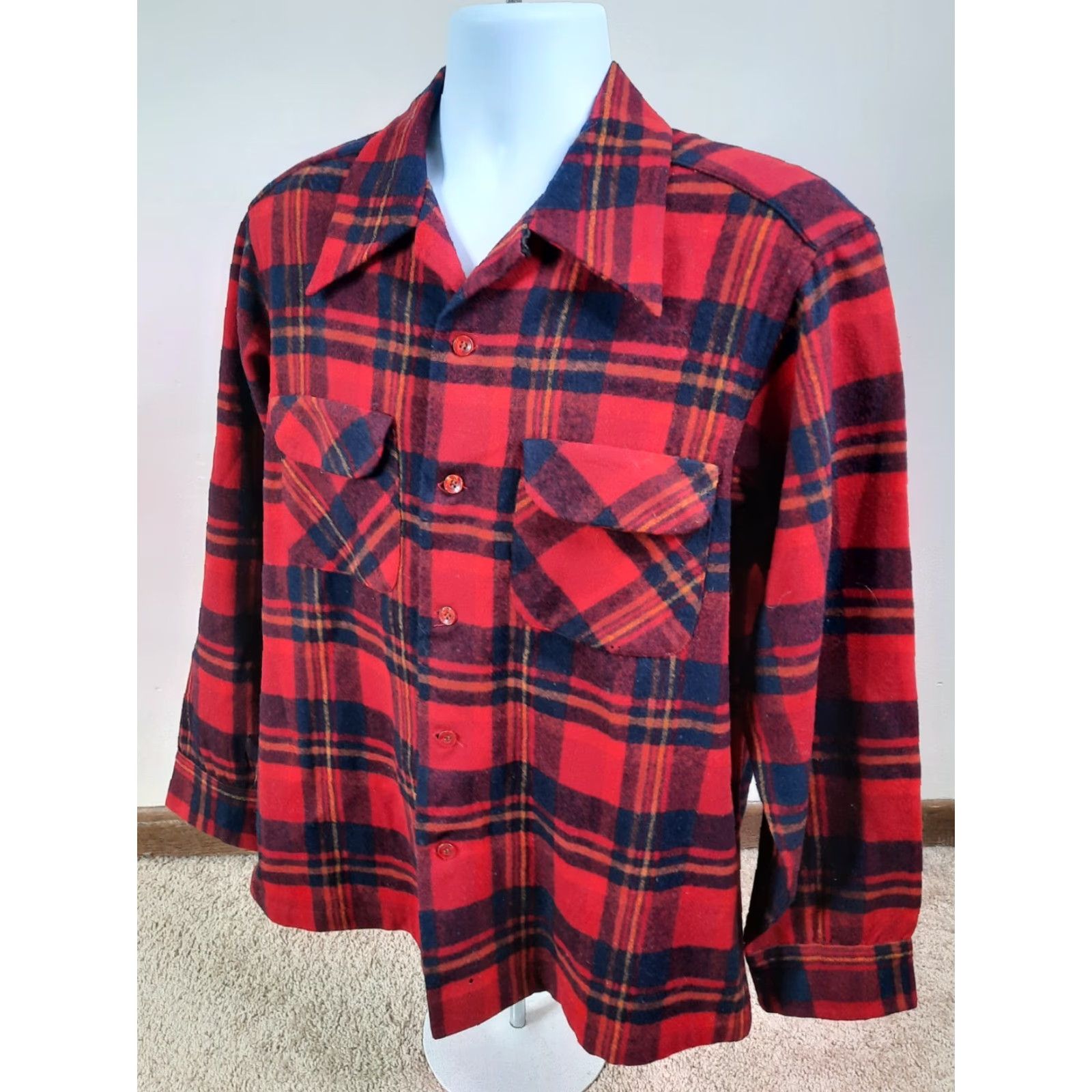 Pendleton VINTAGE Pendleton Shirt Wool Plaid Long Sleeve Mens L USA Made Red L4S Size US L / EU 52-54 / 3 - 5 Thumbnail