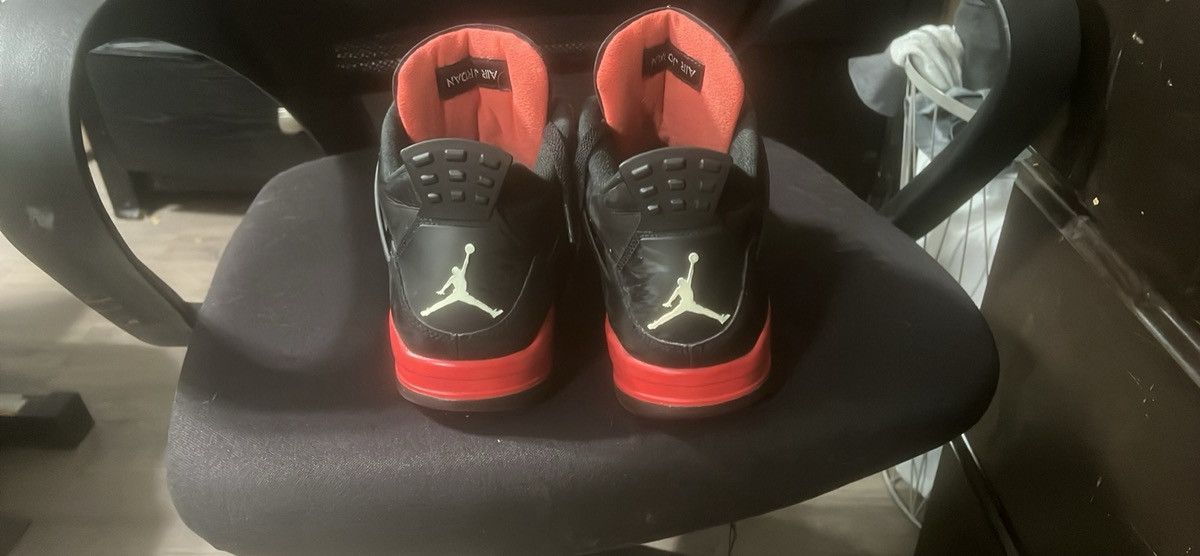 Jordan Brand Jordan 4s Red Thunder Size US 11 / EU 44 - 4 Thumbnail