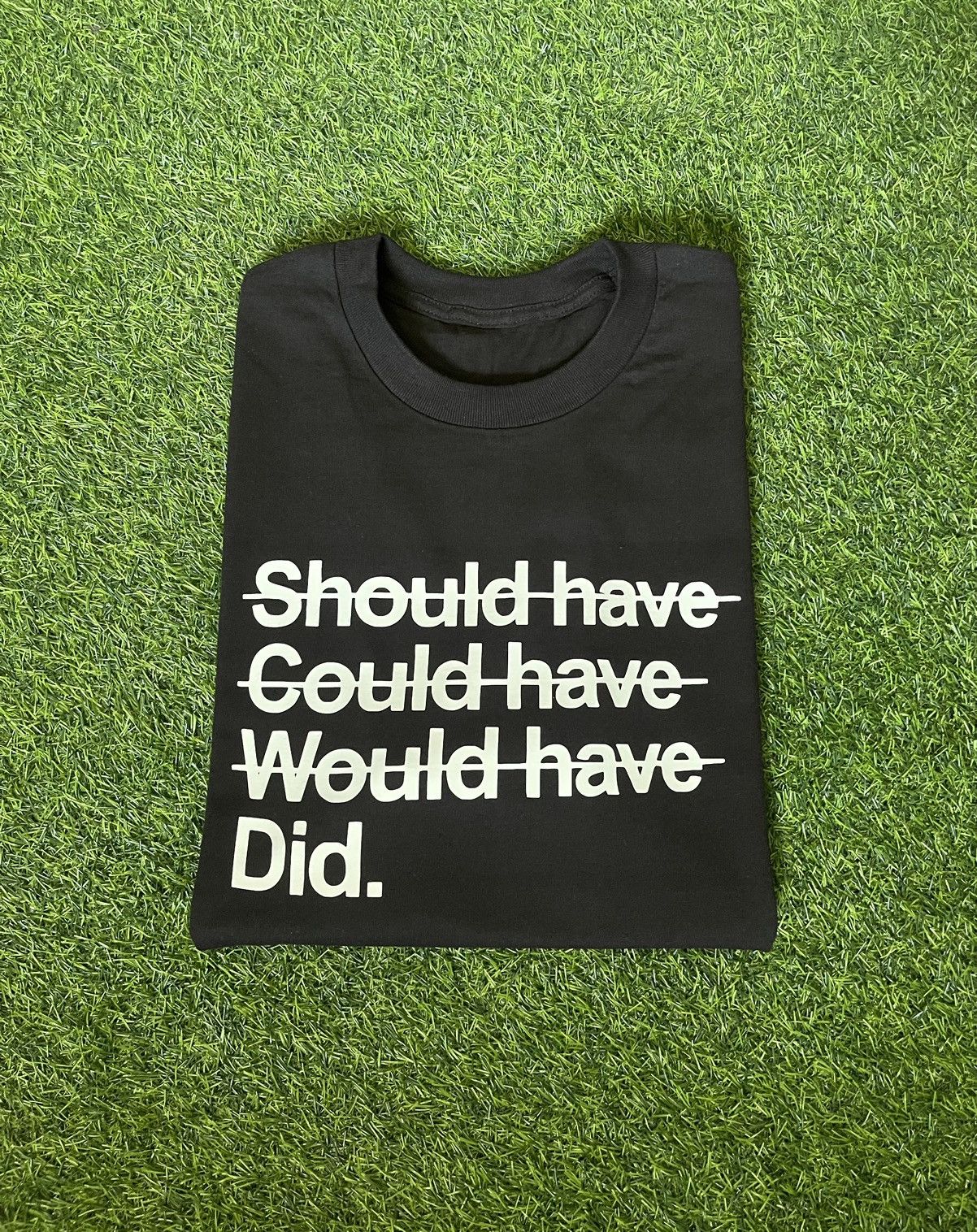 Vintage SHOULDA COULDA WOULDA TSHIRT Size US XL / EU 56 / 4 - 1 Thumbnail