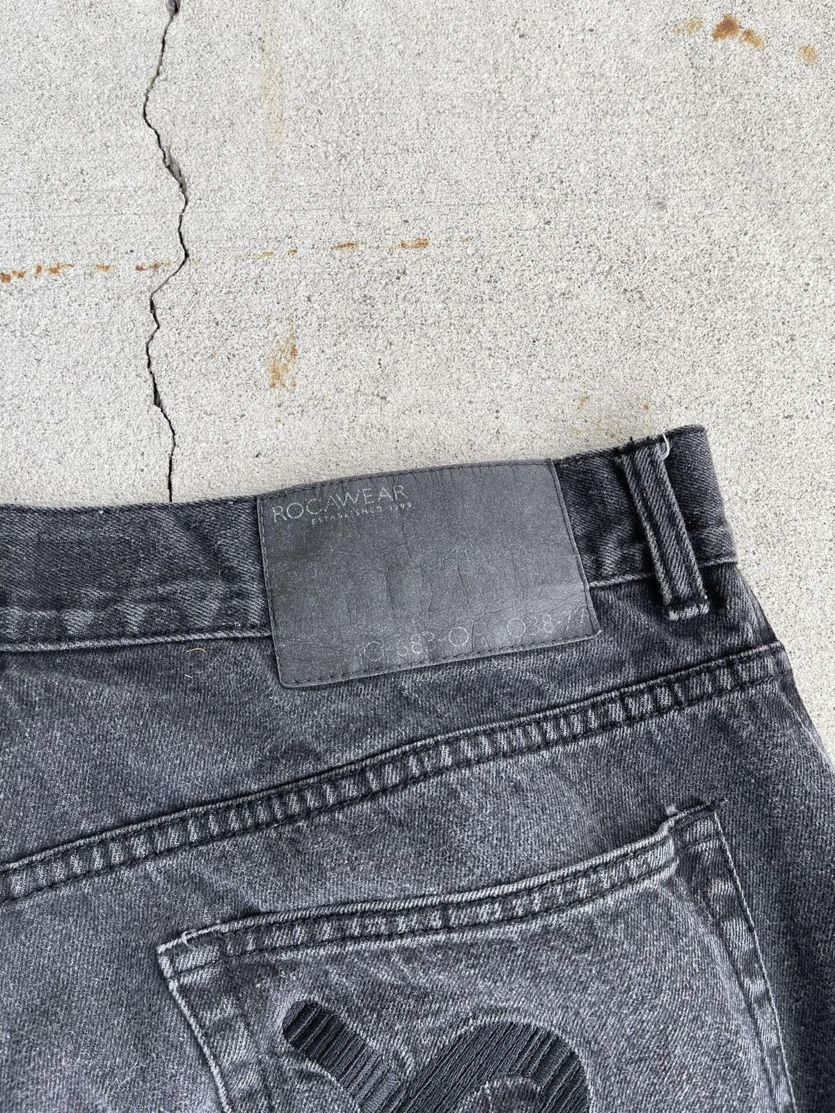 Rocawear Vintage Y2K Rocawear Baggy Embroidered Black Denim Jeans Size US 38 / EU 54 - 6 Thumbnail
