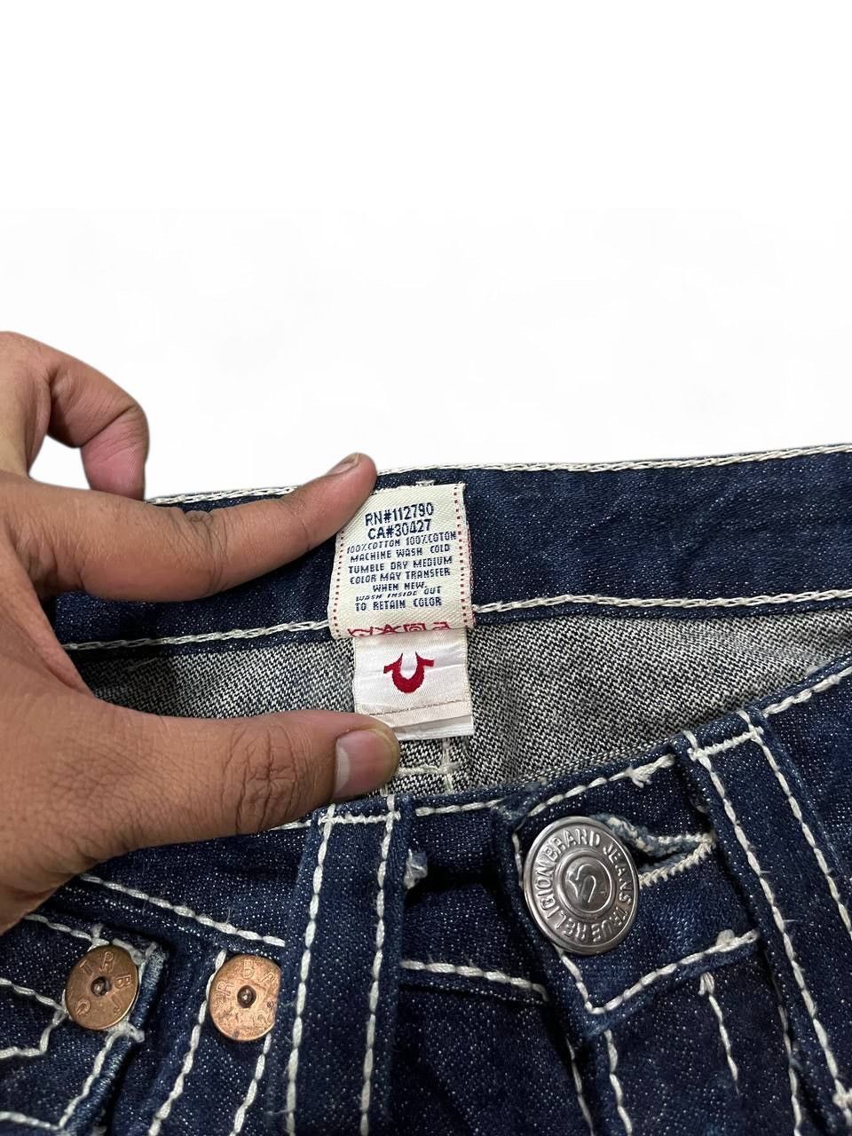 True Religion Flare Jeans true religion Rainbow Joey low rise twisted leg Size US 29 - 12 Thumbnail