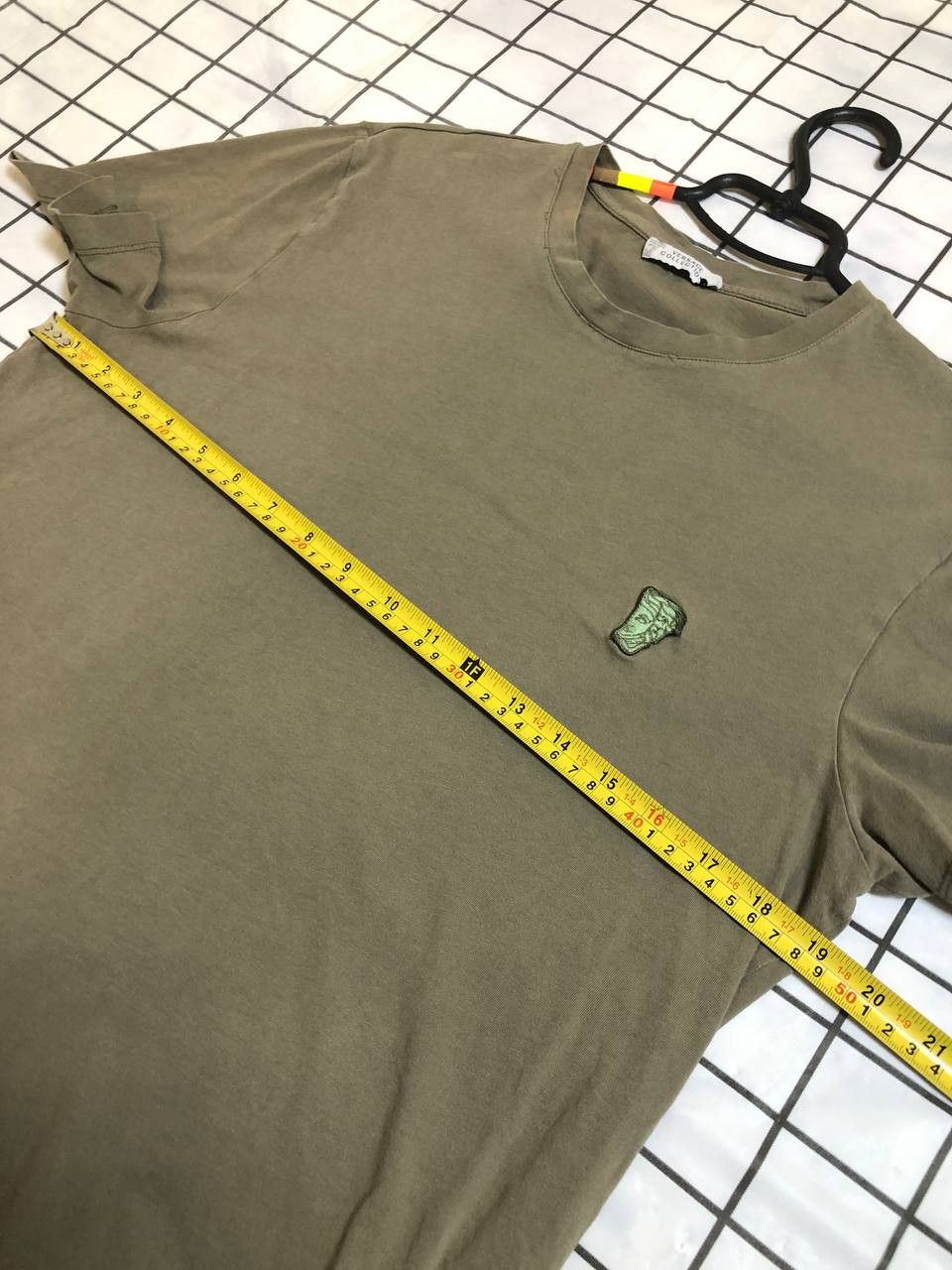 Versace Y2K Vintage Versace Rivets Green T Shirt Size US M / EU 48-50 / 2 - 8 Thumbnail