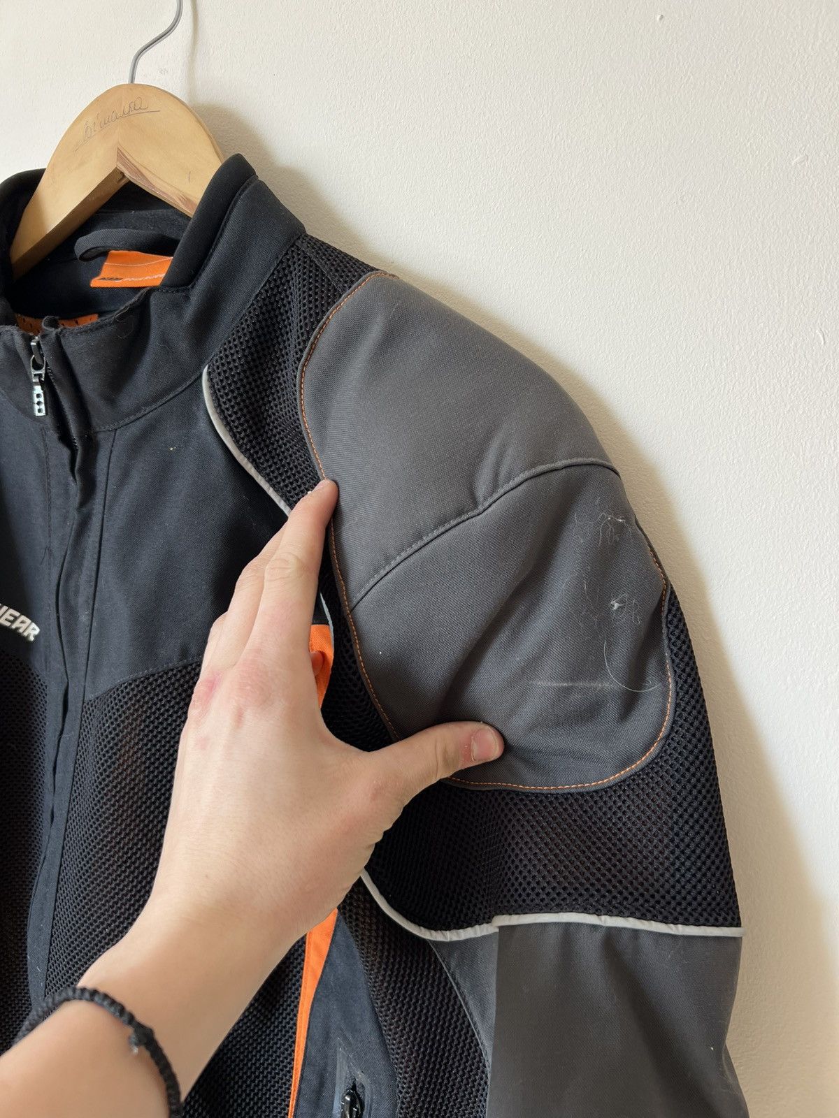 Fox Racing VTG KTM MOTO RACING FERARRI MALBORO TYPE 90s jacket Size US M / EU 48-50 / 2 - 5 Thumbnail