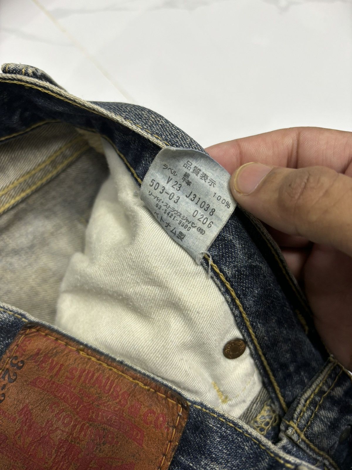 Levi's VINTAGE LEVIS 503 BAGGY DISTRESSED DENIM JEANS Size US 31 - 13 Thumbnail