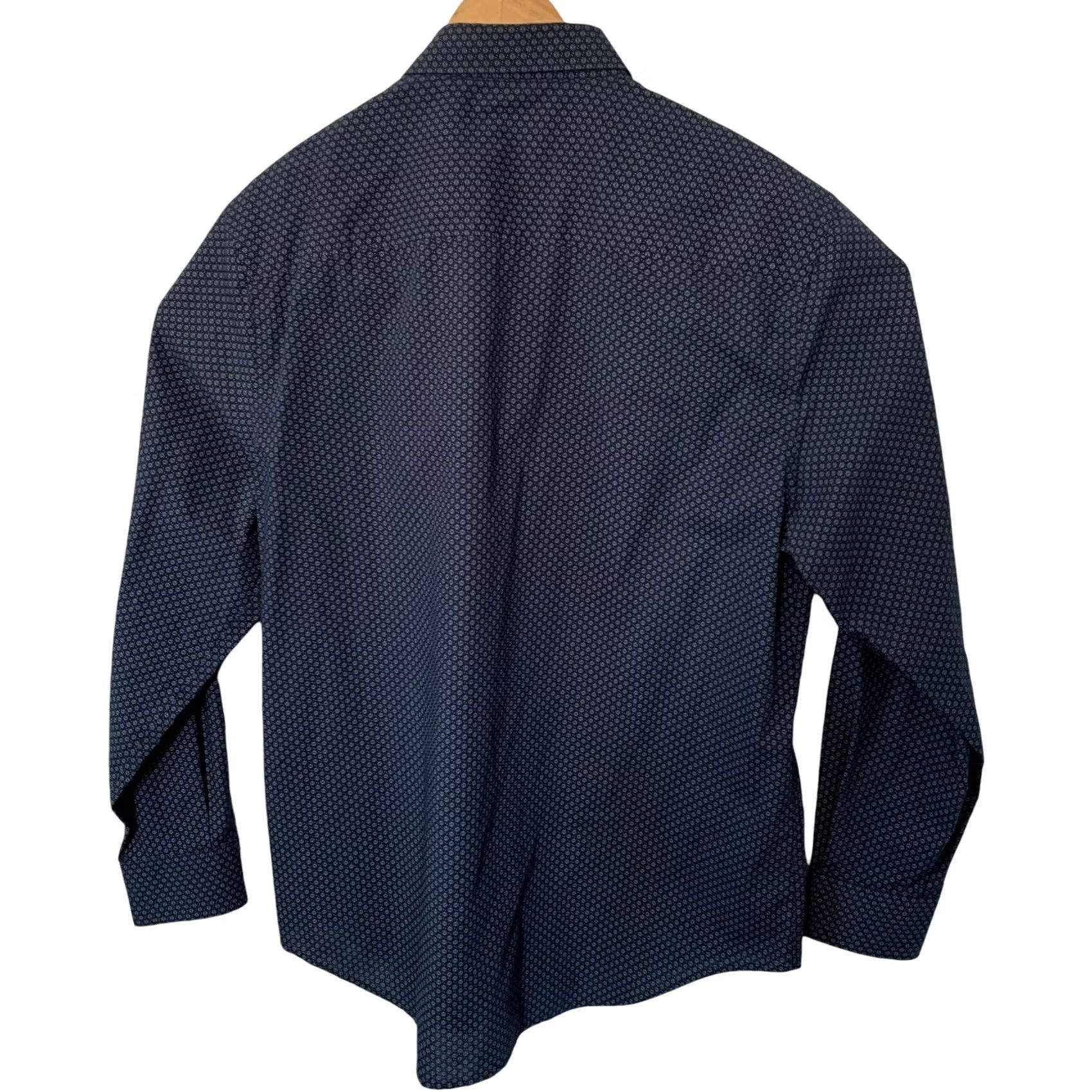 Perry Ellis Perry Ellis Shirt Mens XL Long Sleeve Blue Non Iron Button-Front Spread Collar Geometric Pattern Casual All Seasons Size US XL / EU 56 / 4 - 5 Thumbnail