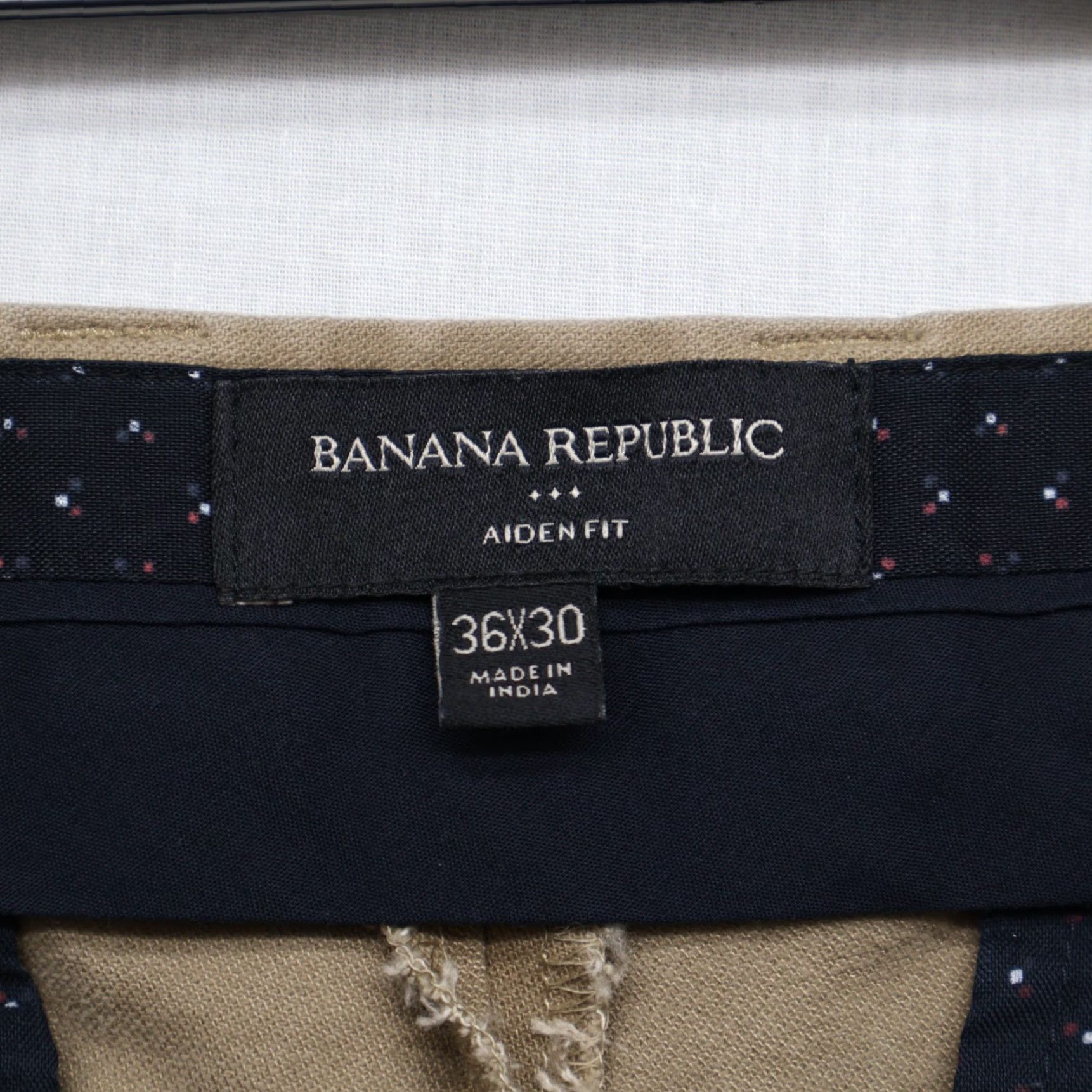Banana Republic VINTAGE Banana Republic Aiden Pants Men's 36x28 Khaki Straight Leg Preppy Office Wear Size US 36 / EU 52 - 6 Thumbnail