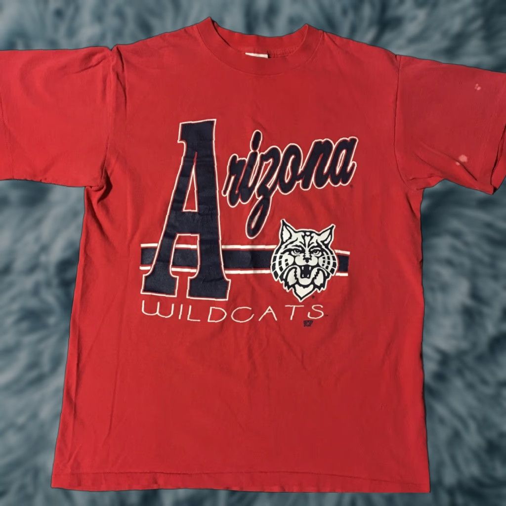 Vintage VINTAGE Arizona Wildcats 90s Shirt L Red USA College Grunge School Track T-Shirt Men CC Size US L / EU 52-54 / 3 - 1 Thumbnail
