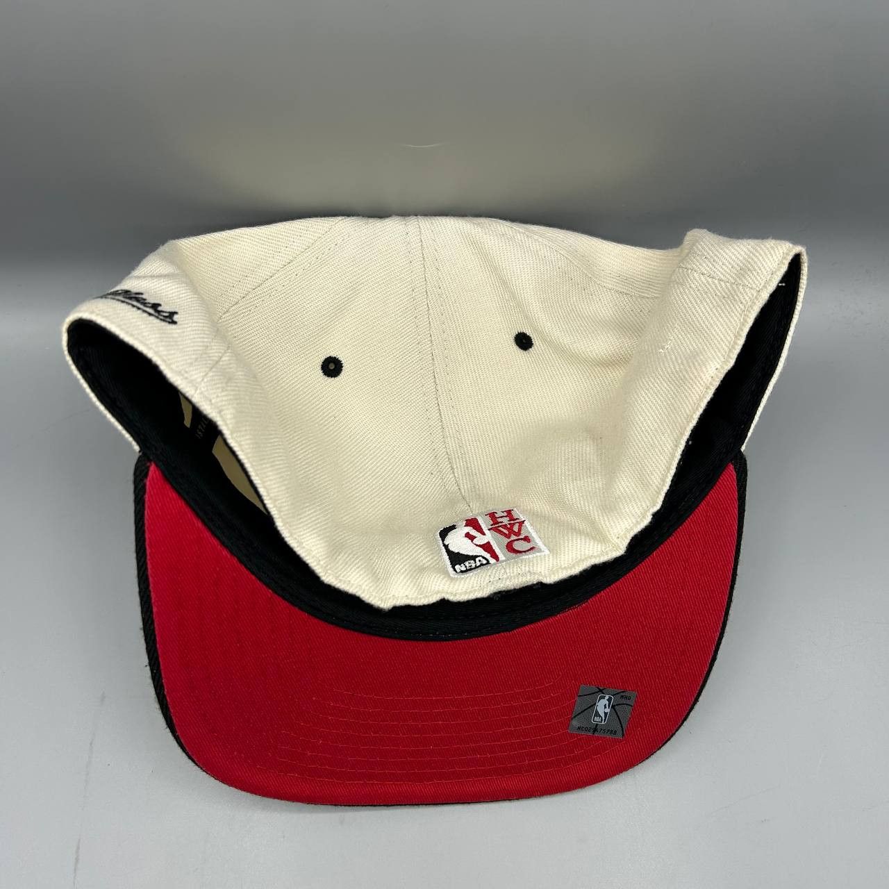 Mitchell & Ness Atlanta Hawks Hat Men 8 All Star NBA HWC Fitted Cap Size ONE SIZE - 5 Thumbnail