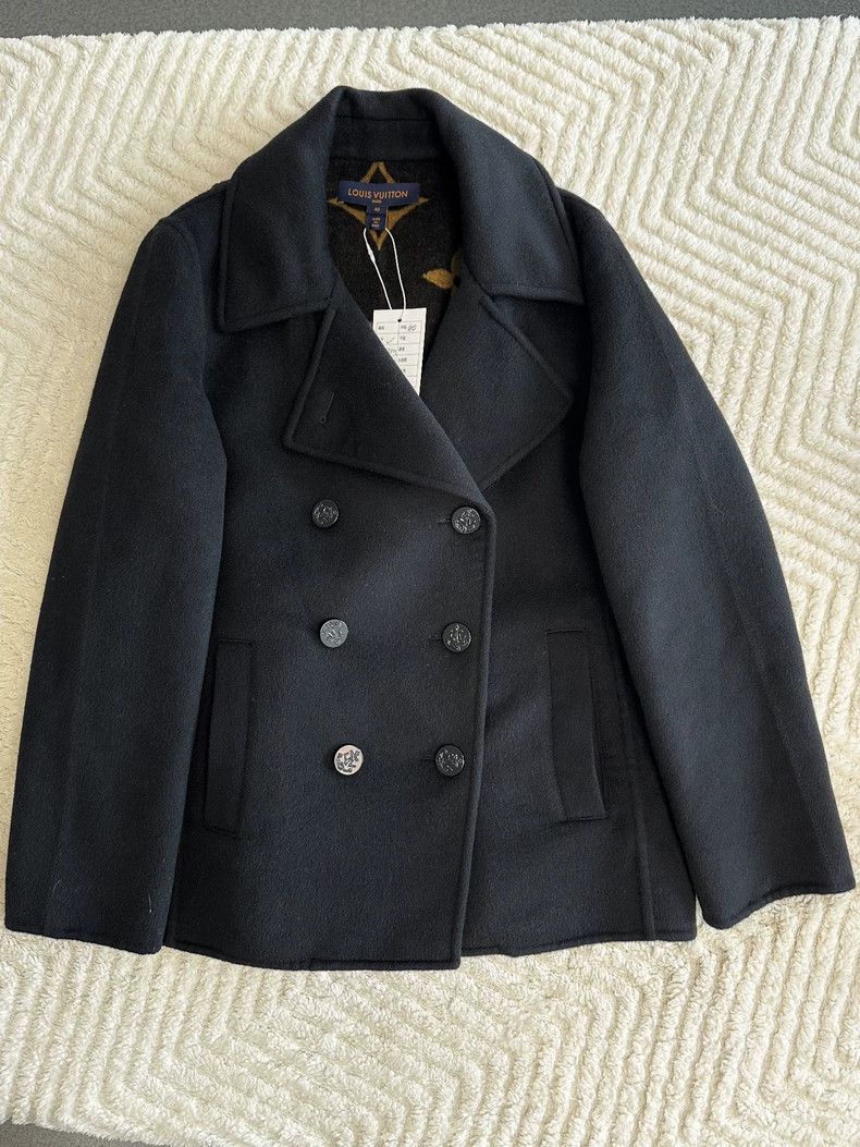 Louis Vuitton Louis Vuitton Black Double-Breasted Coat Size US S / EU 44-46 / 1 - 1 Thumbnail