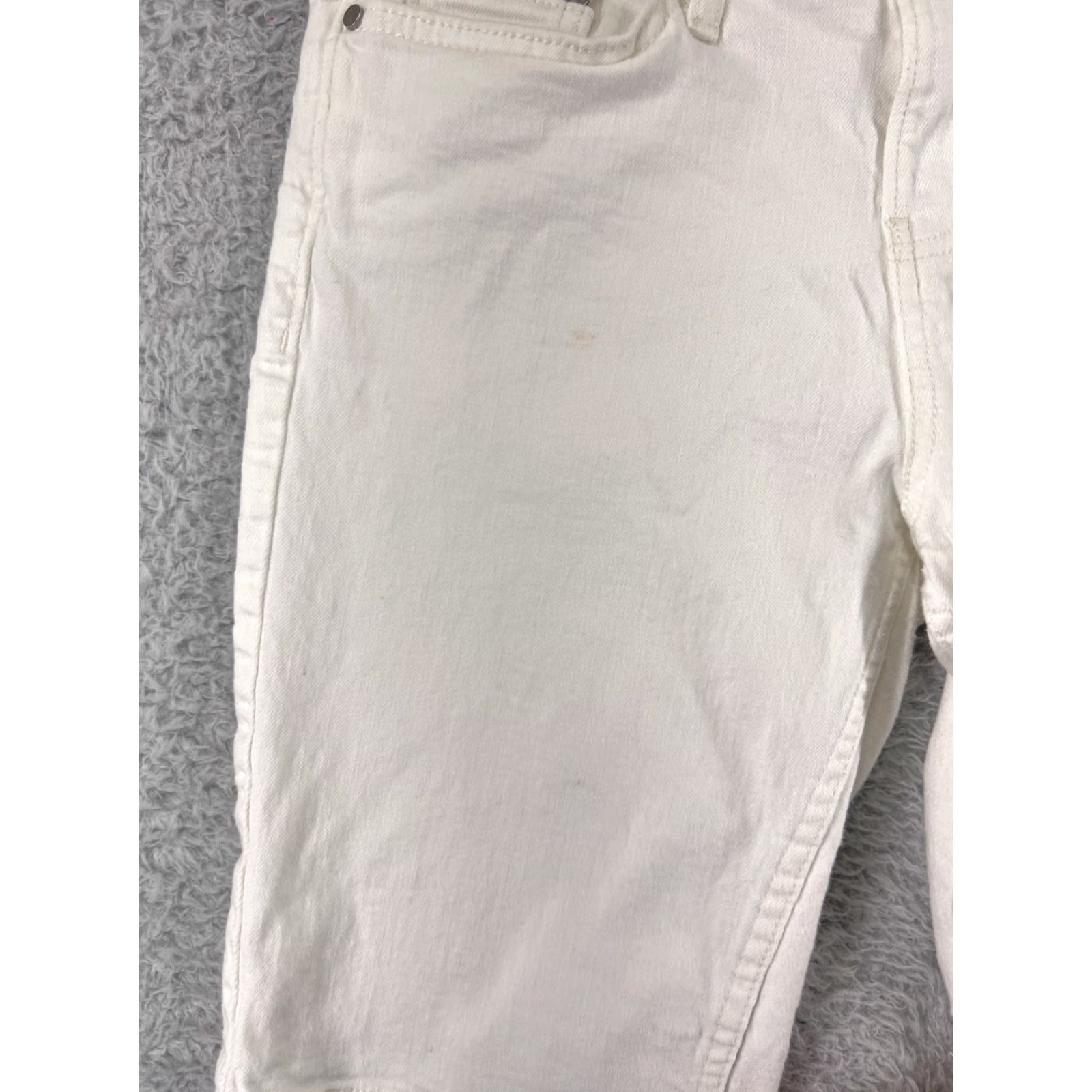 Calvin Klein Calvin Klein Shorts Womens 2 White Distressed Cotton Blend Stretch Pockets 26x9 Vintage No Size 26" / US 2 / IT 38 - 7 Thumbnail