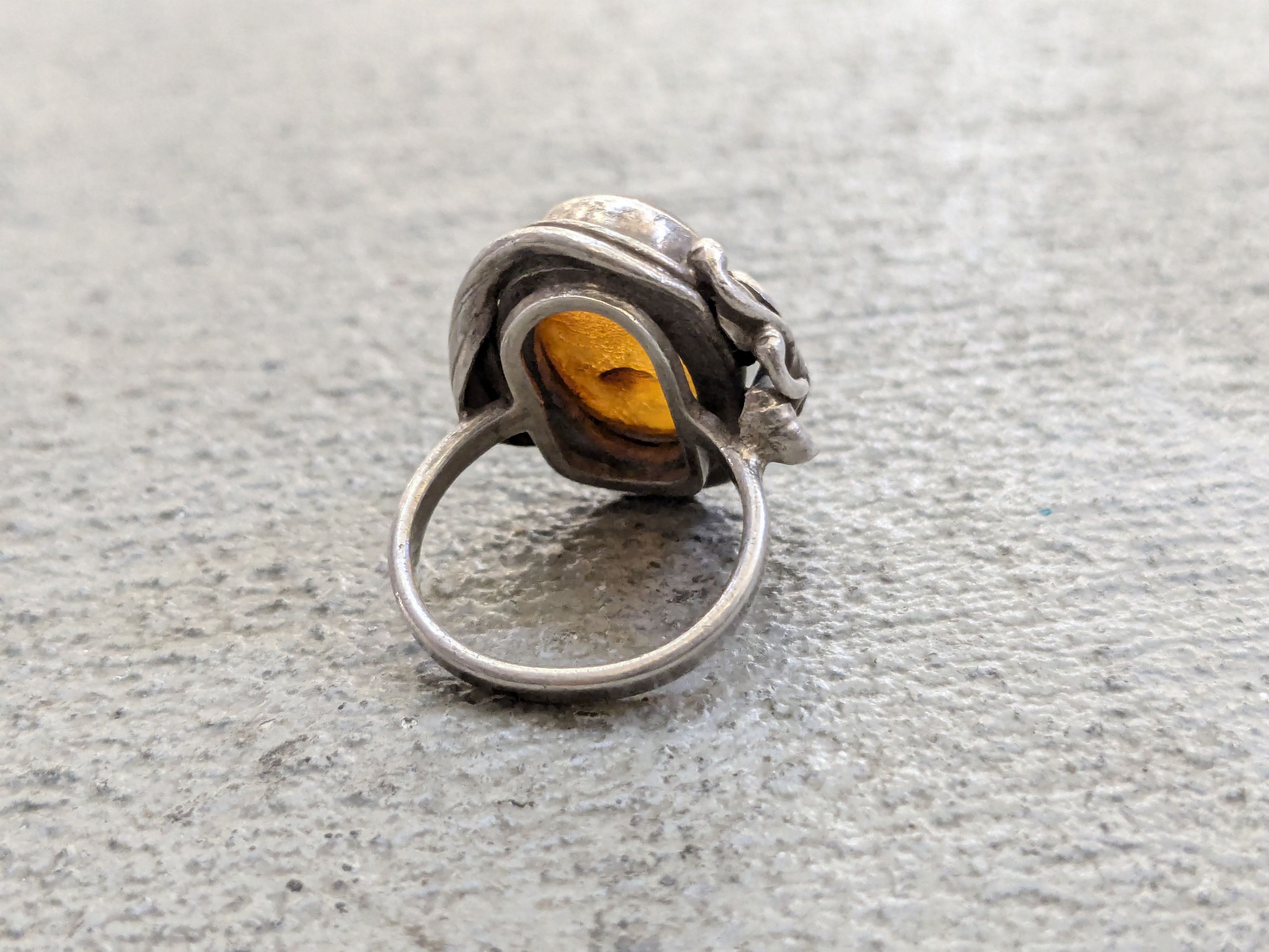 Jewelry Vintage Sterling Silver Ring Amber Oval Baltic Leaf 5 Size ONE SIZE - 6 Thumbnail