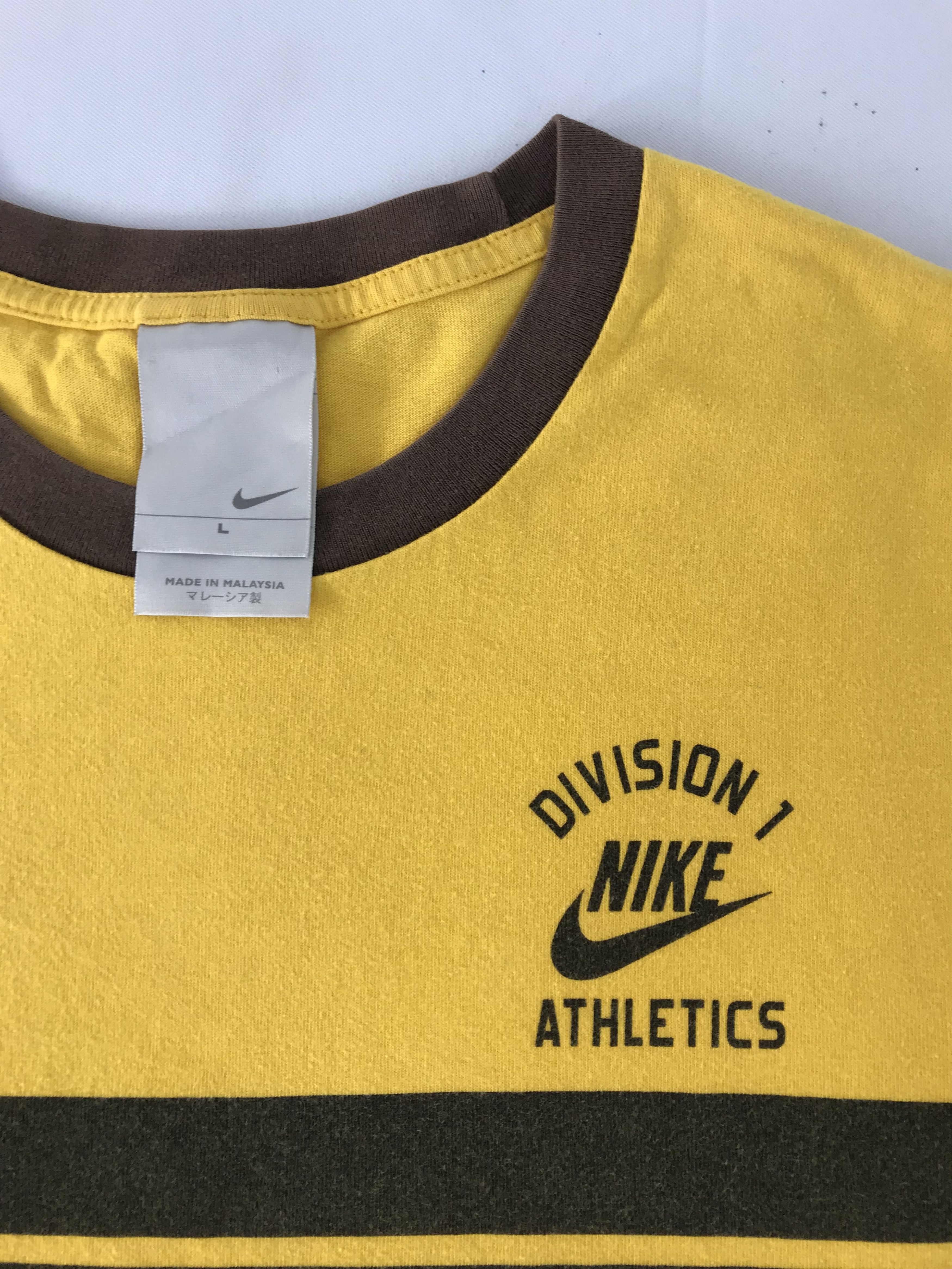 Nike Nike Athletics Division 1 Crewneck Swoosh Logo Tee T-shirt Size US M / EU 48-50 / 2 - 4 Thumbnail