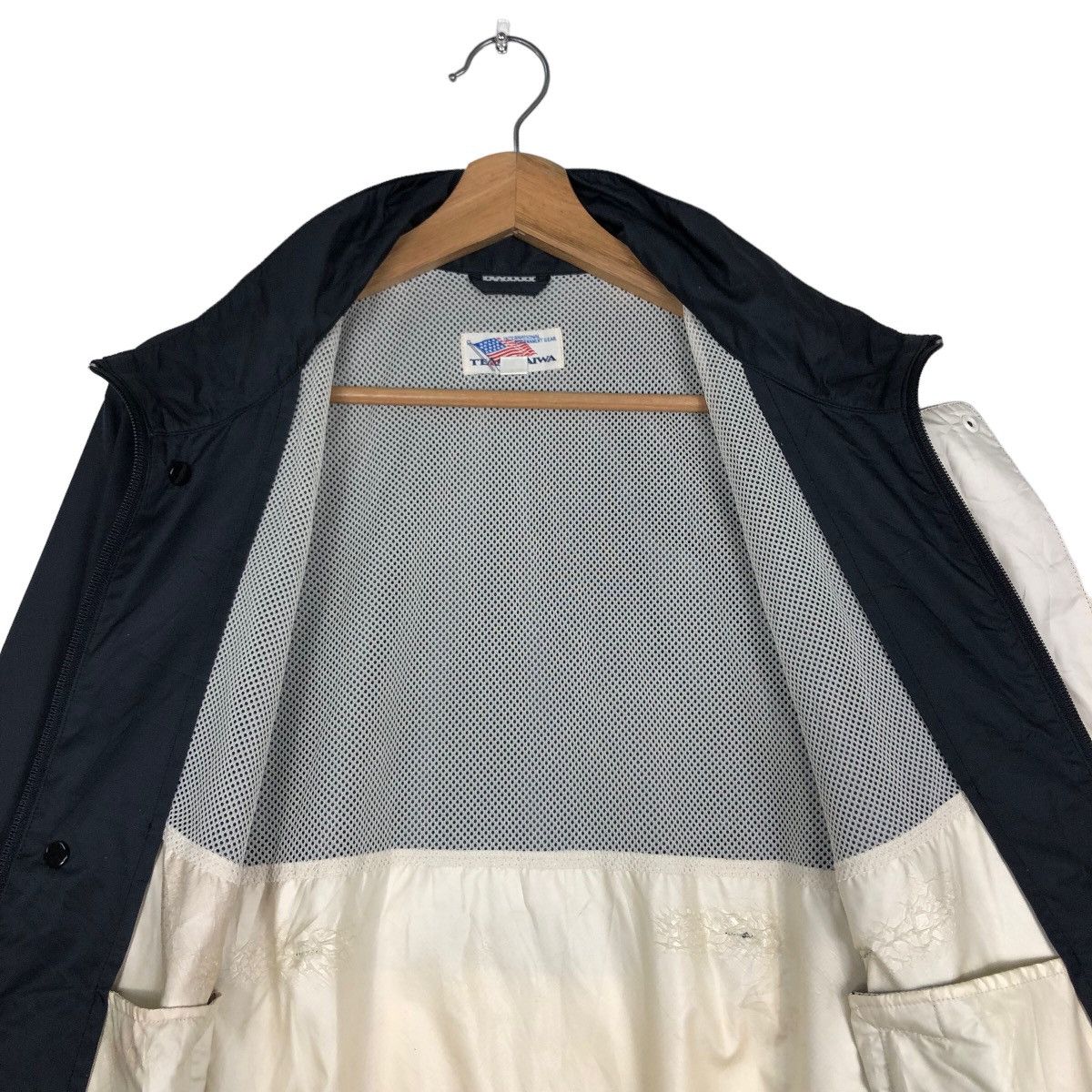 Japanese Brand 🔥Vintage Bomber Jacket Team Daiwa Golf Big Logo Size US M / EU 48-50 / 2 - 13 Thumbnail